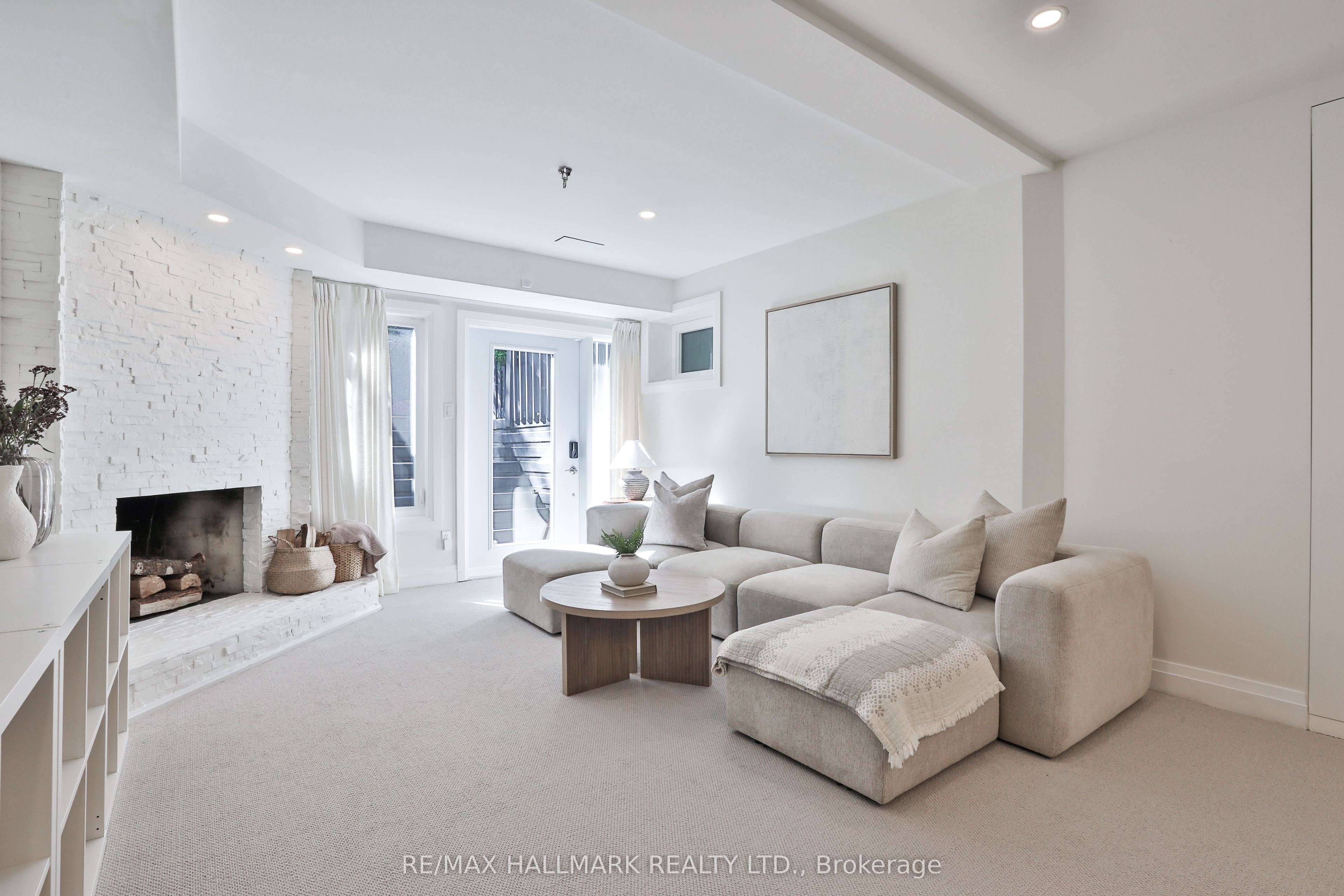 163 Roe Avenue Property Photo 34