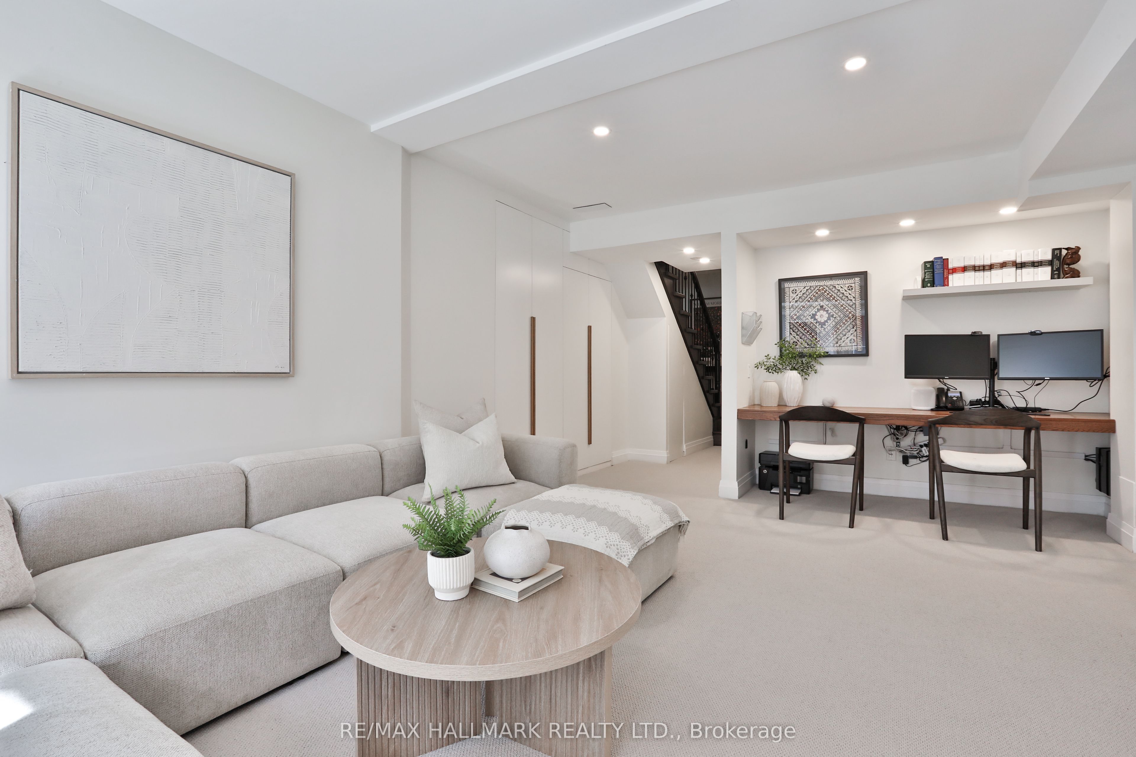 163 Roe Avenue Property Photo 35