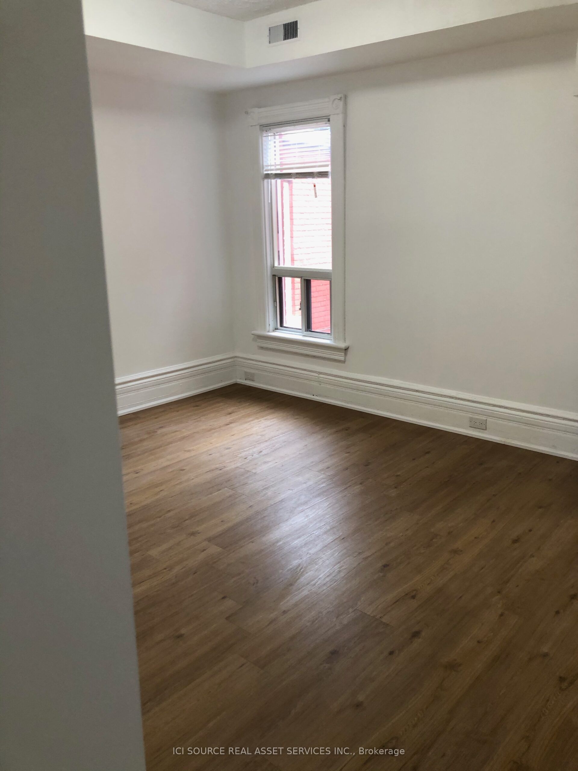 198 Shaw Street 2 Property Photo 3