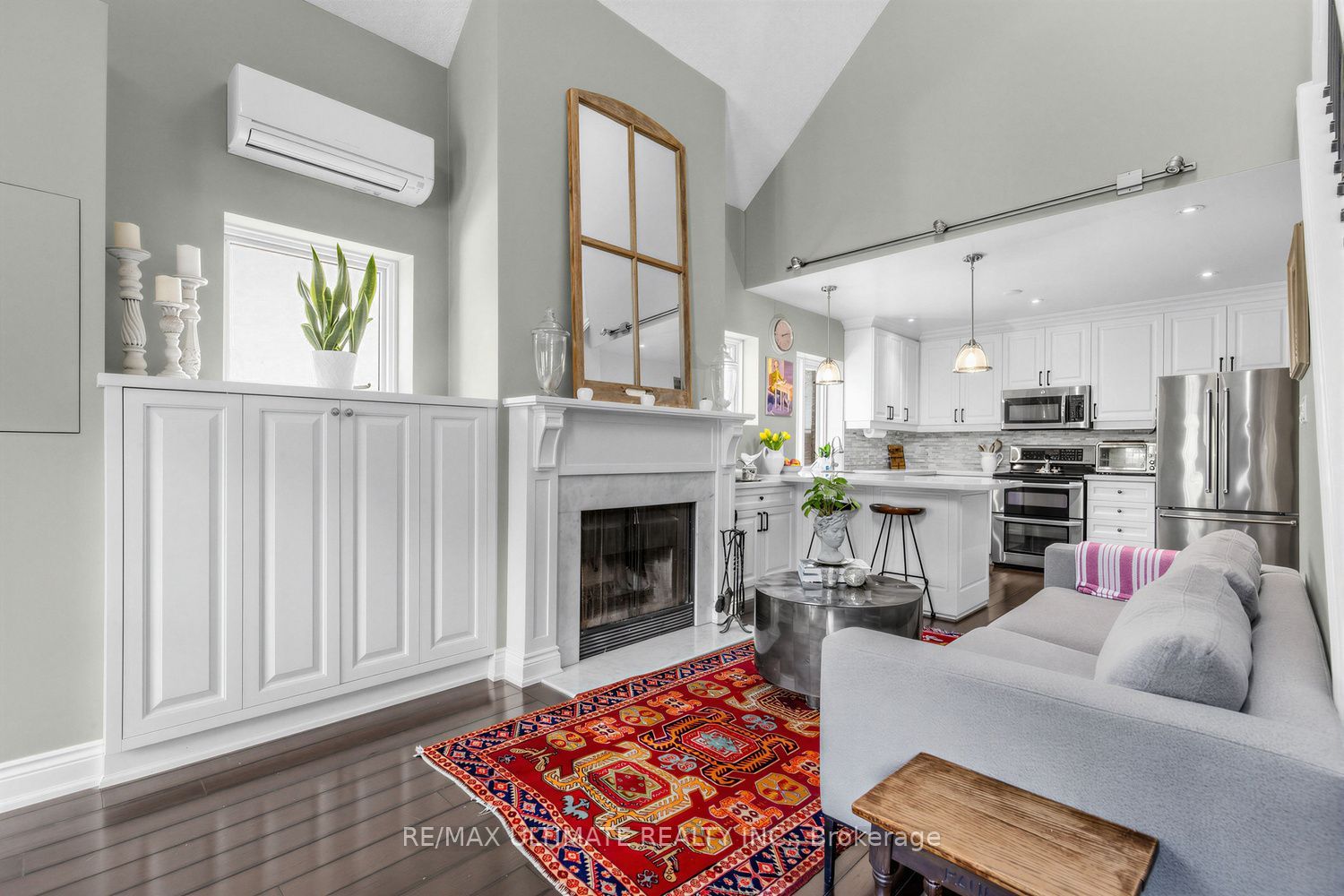 185 Castlefield Avenue Property Photo 6