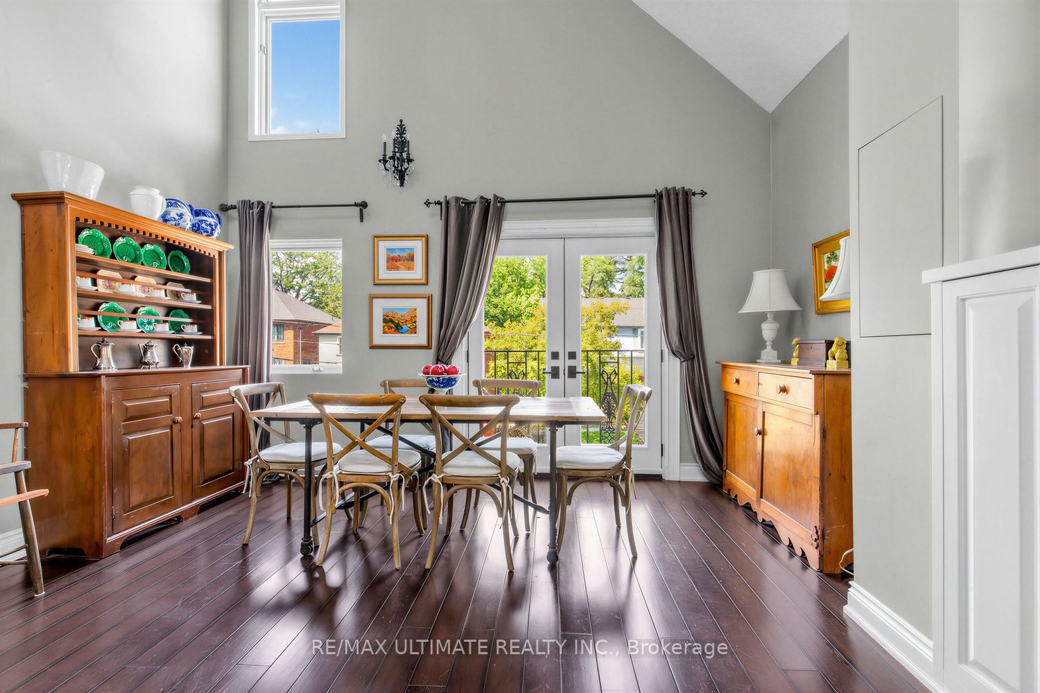 185 Castlefield Avenue Property Photo 9