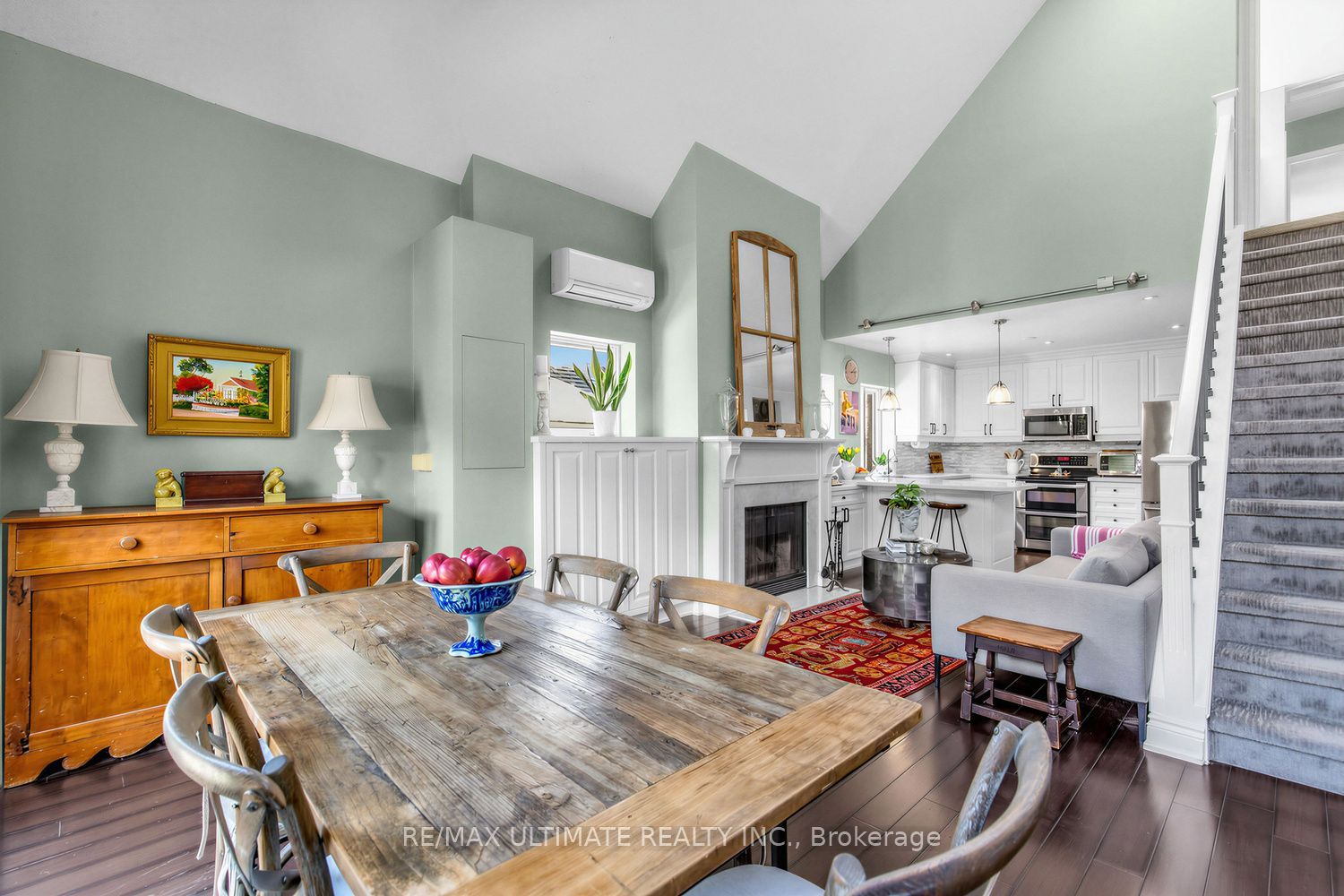 185 Castlefield Avenue Property Photo 11
