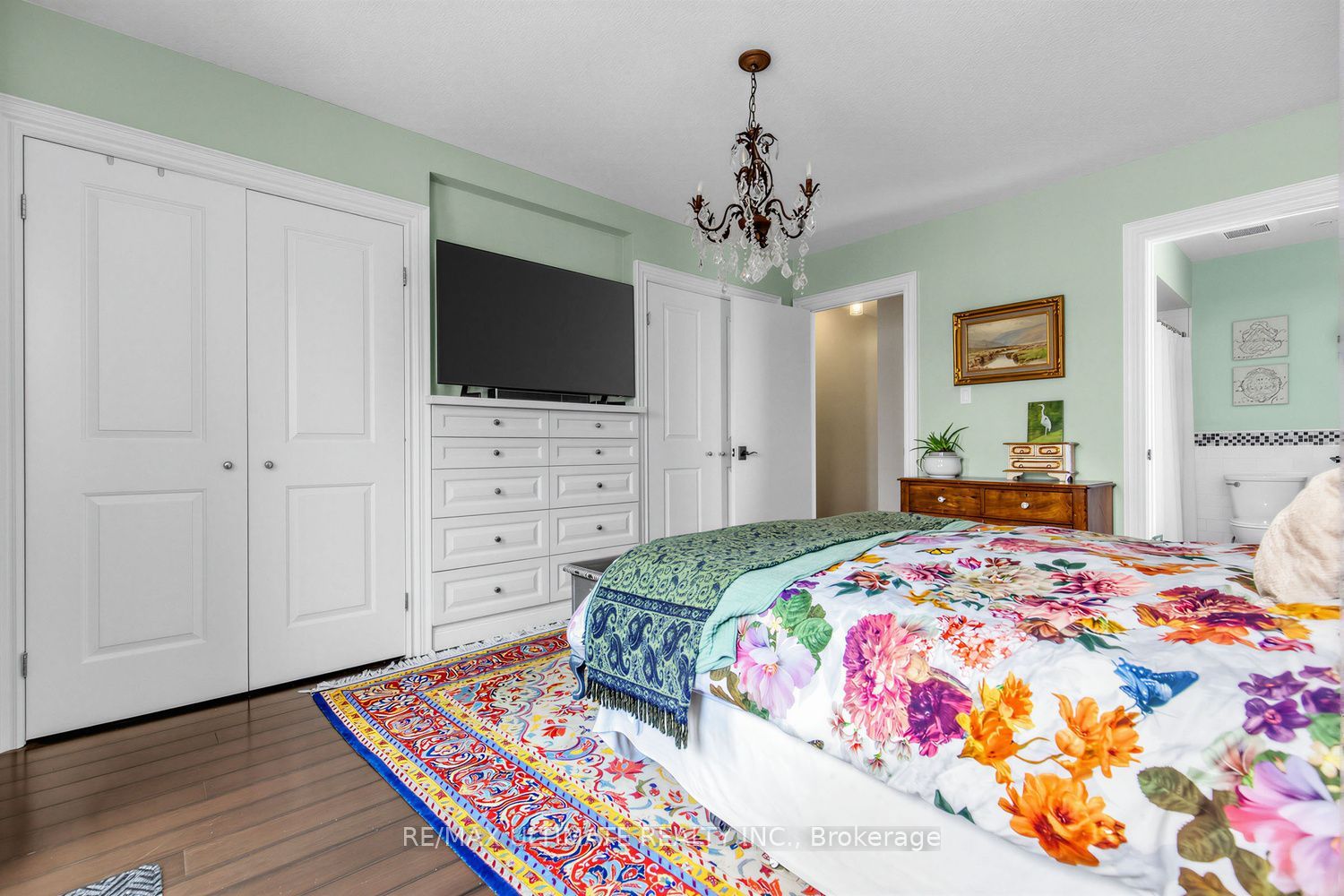 185 Castlefield Avenue Property Photo 14
