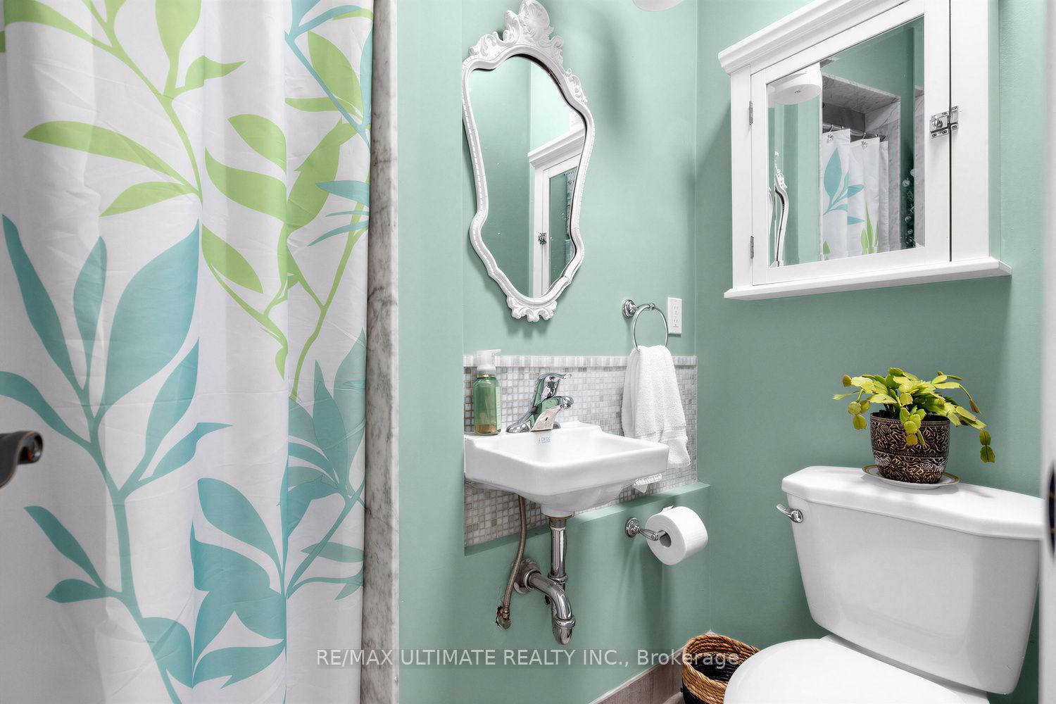 185 Castlefield Avenue Property Photo 21