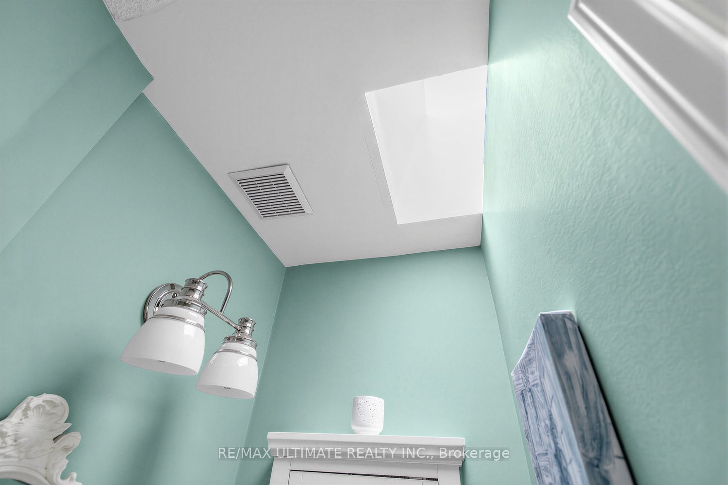 185 Castlefield Avenue Property Photo 23