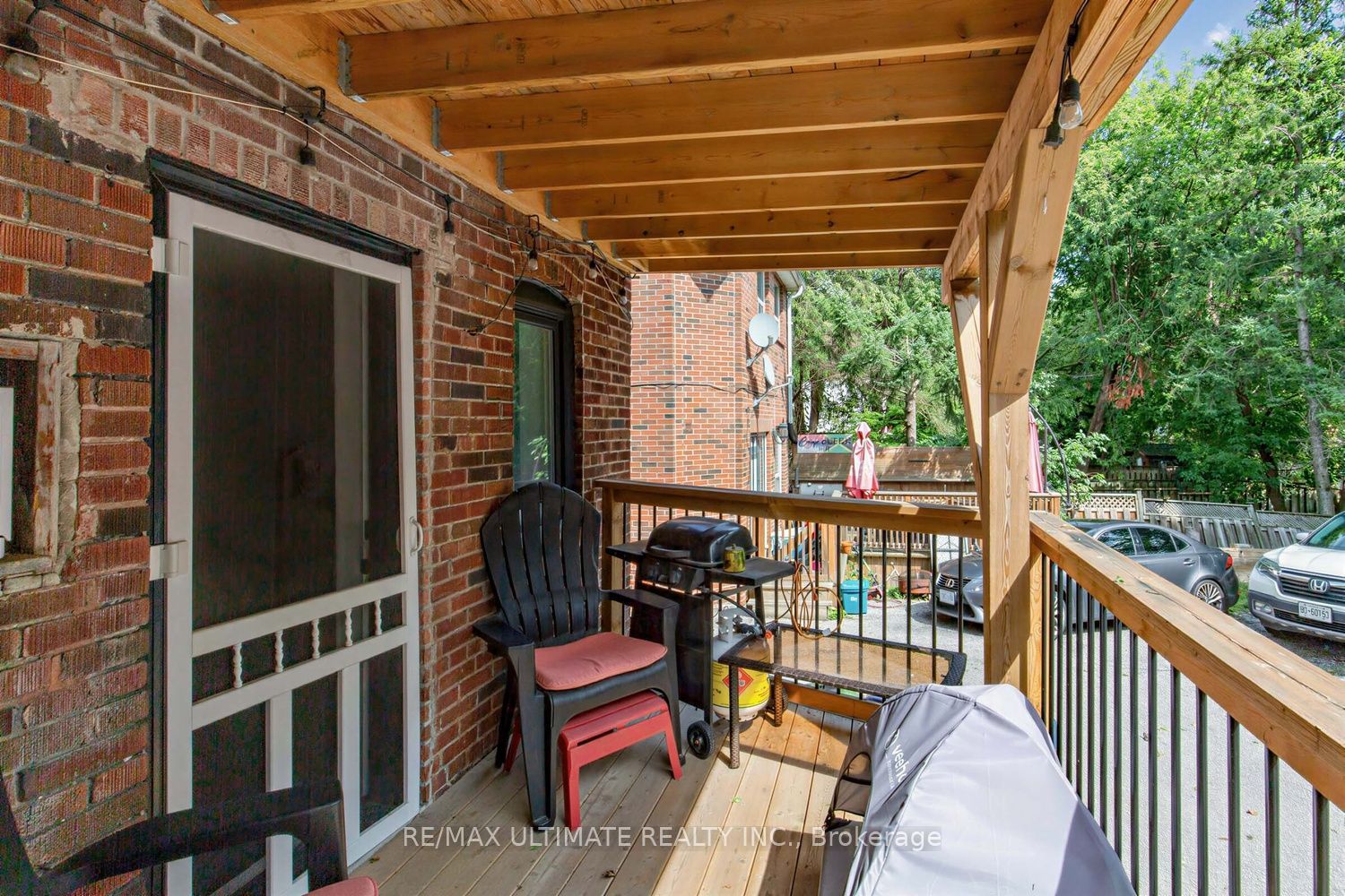185 Castlefield Avenue Property Photo 34