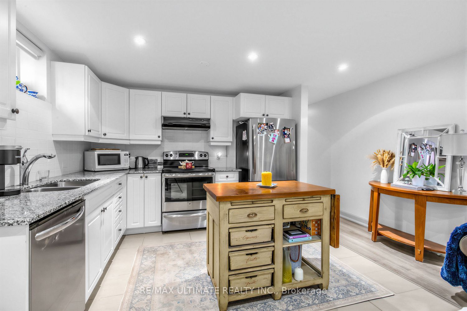 185 Castlefield Avenue Property Photo 36