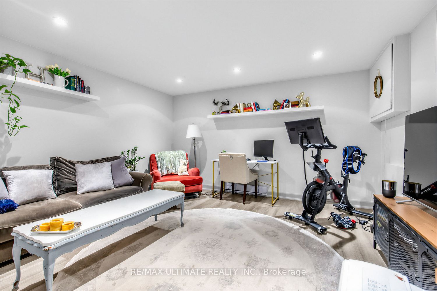 185 Castlefield Avenue Property Photo 38