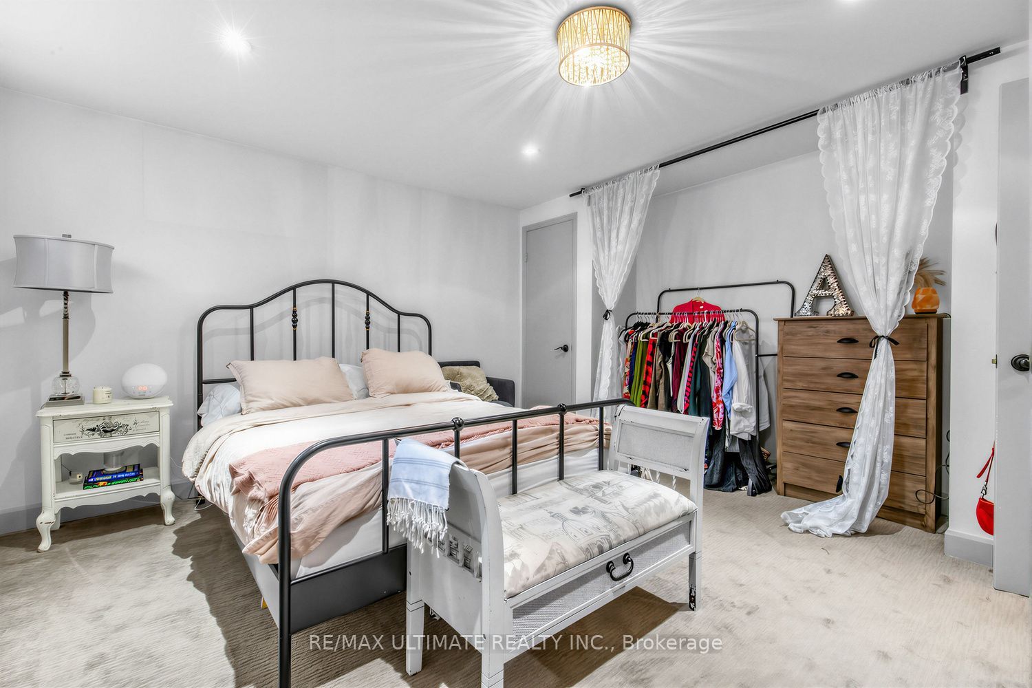 185 Castlefield Avenue Property Photo 43