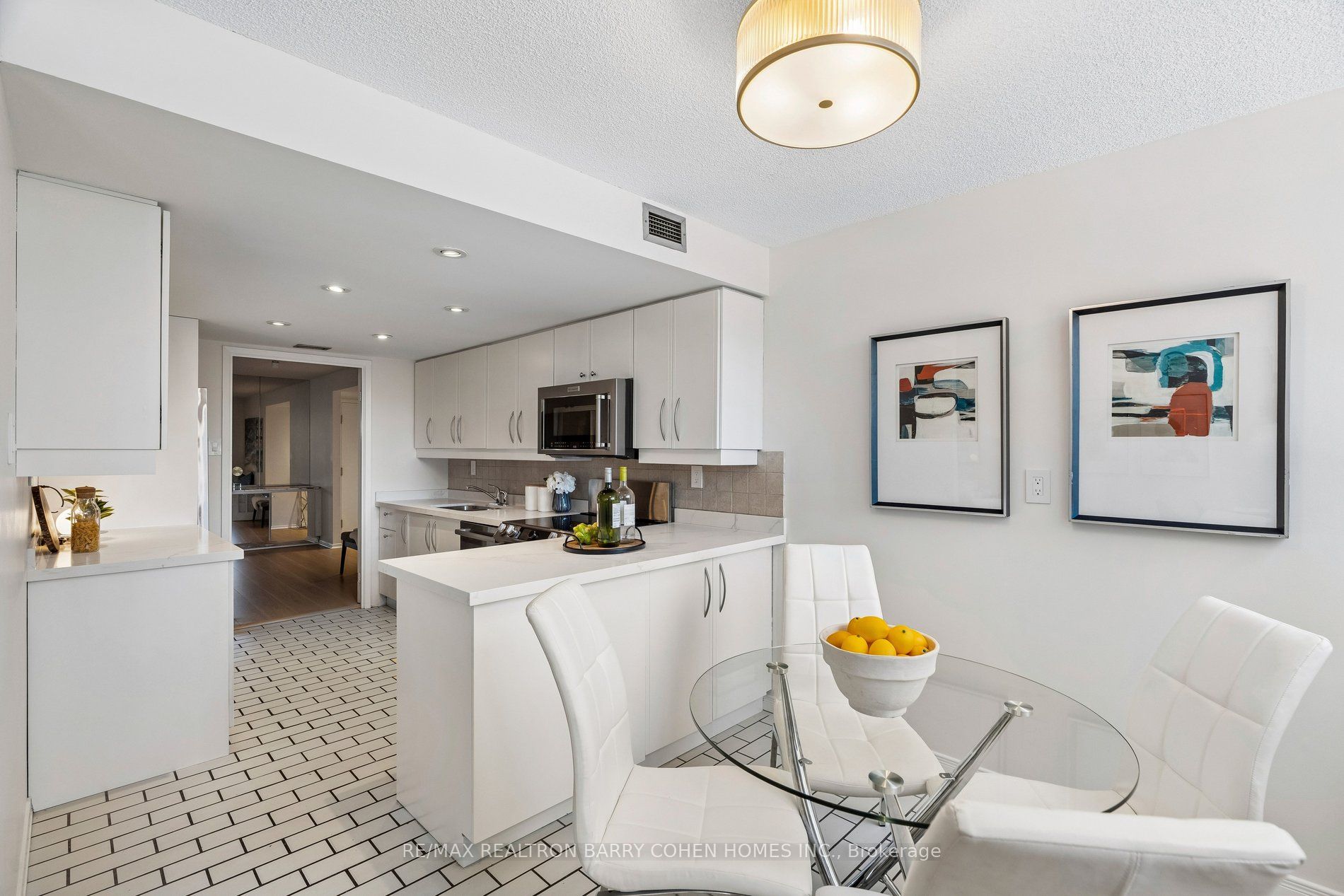 360 Bloor Street E 301 Property Photo 22