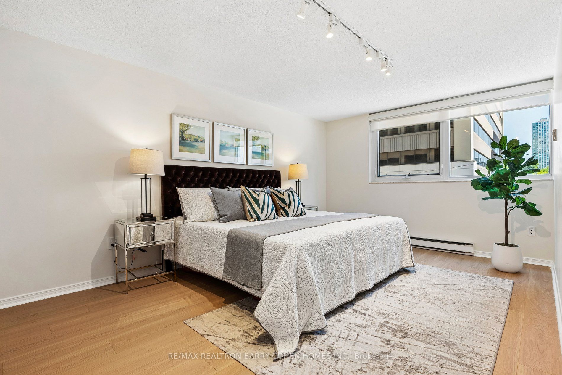 360 Bloor Street E 301 Property Photo 25