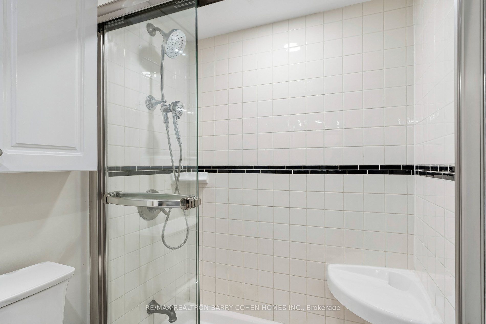 360 Bloor Street E 301 Property Photo 32