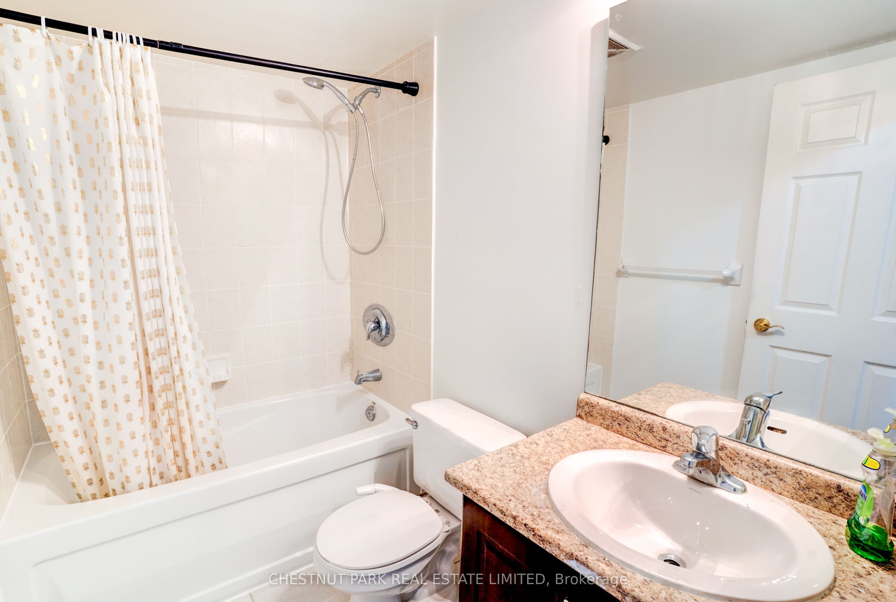 30 Grand Trunk Crescent 1008 Property Photo 20