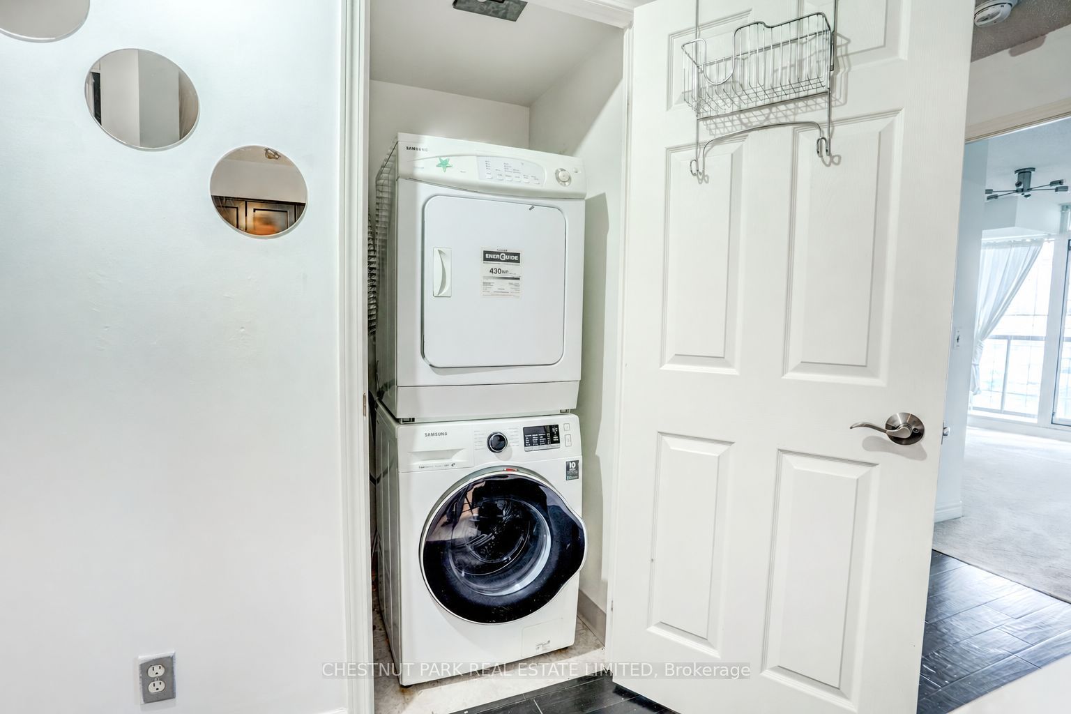30 Grand Trunk Crescent 1008 Property Photo 21