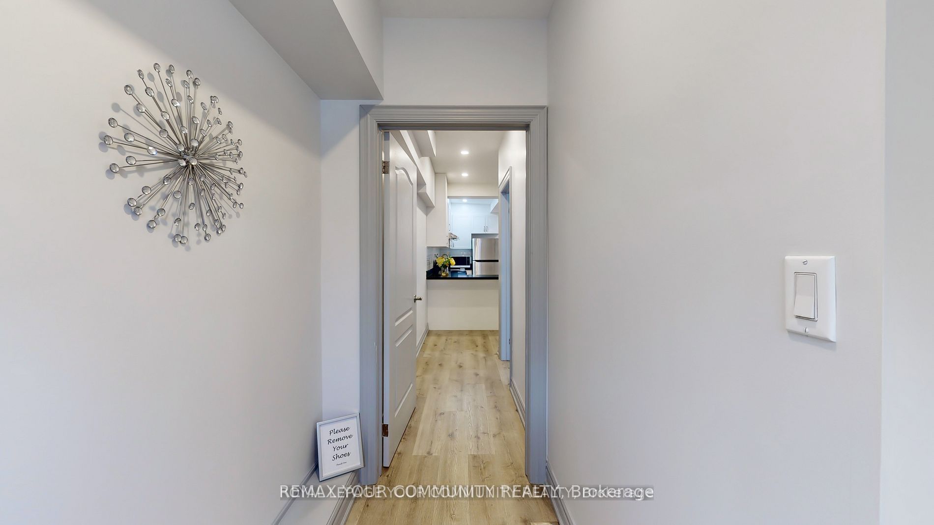 586 Parliament Street C Property Photo 1