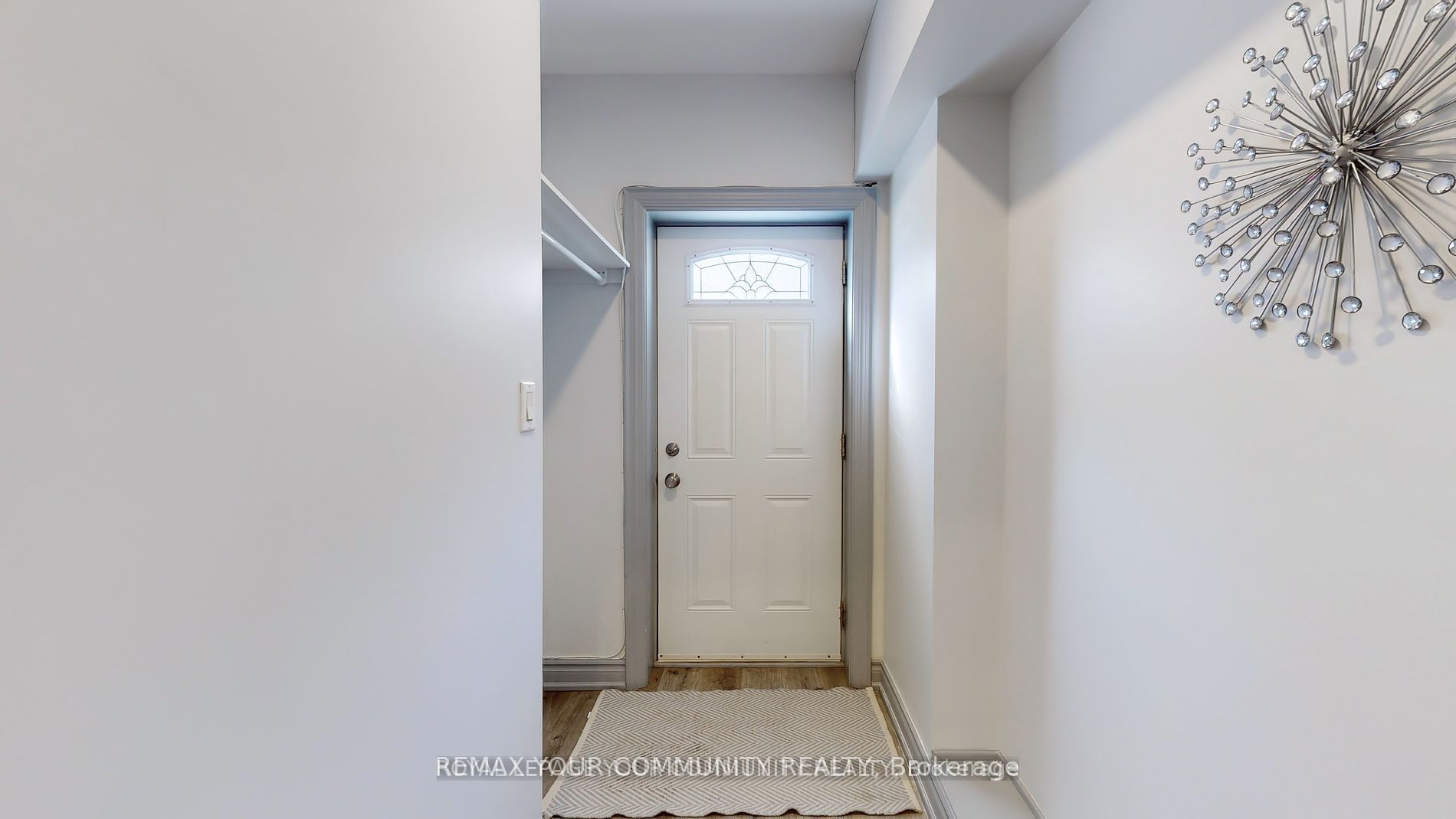 586 Parliament Street C Property Photo 2