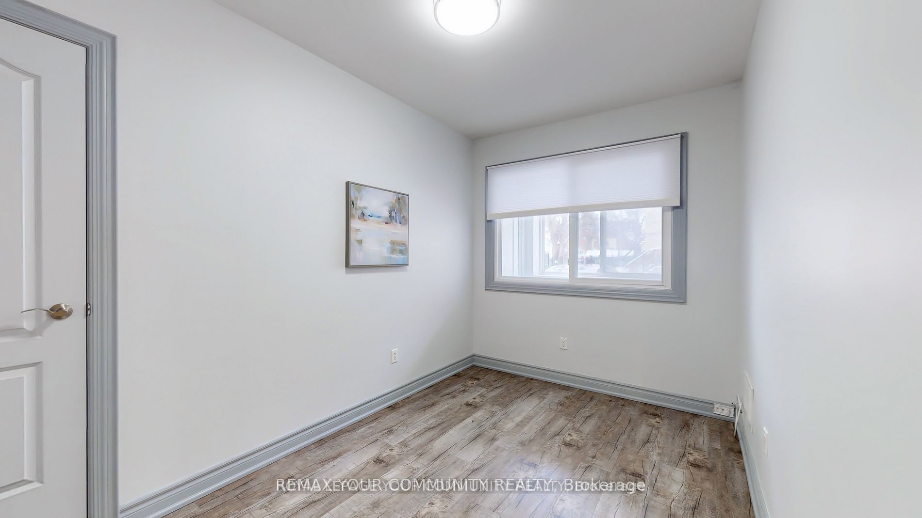 586 Parliament Street C Property Photo 14
