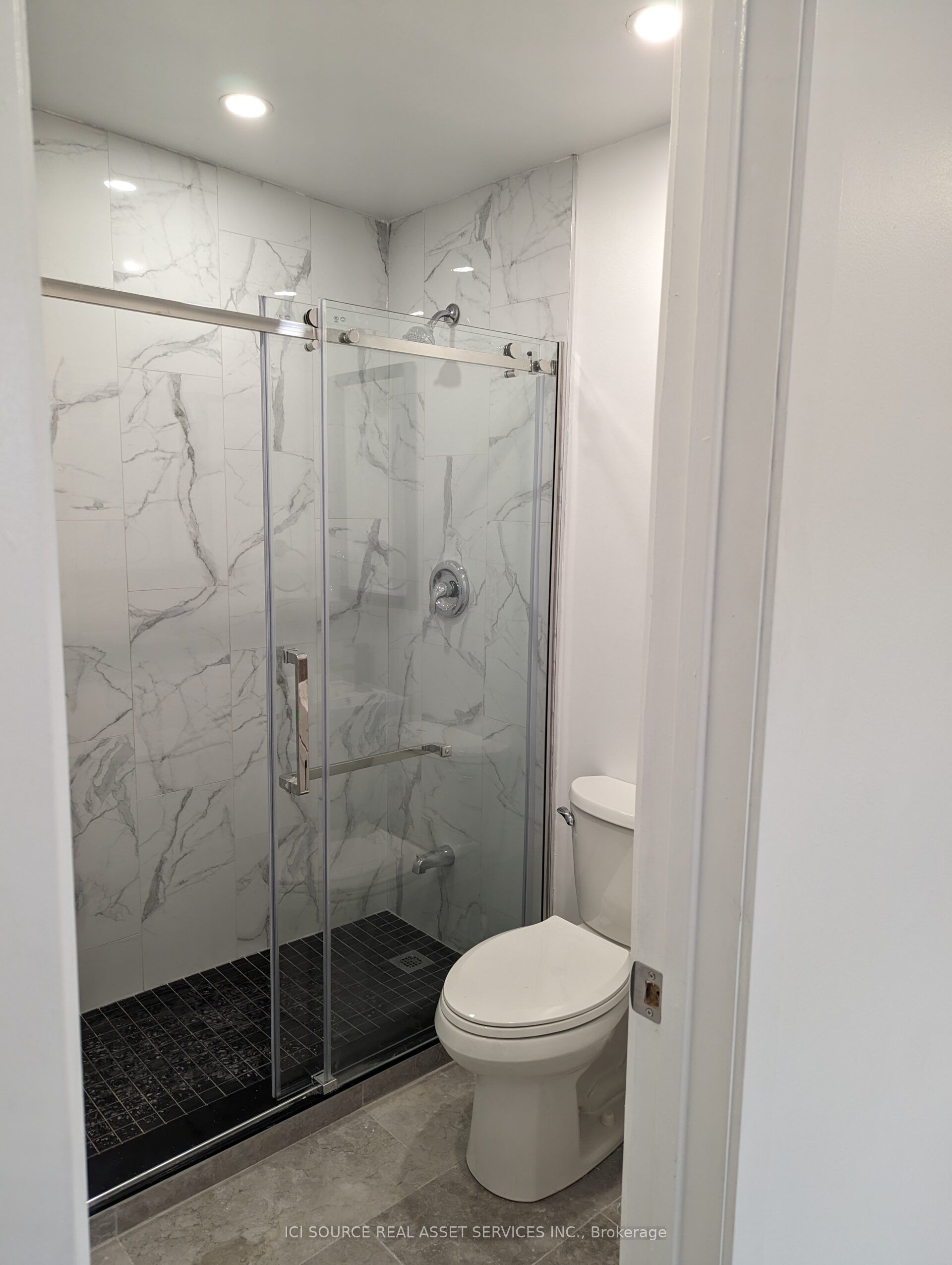55 Madison Avenue Property Photo 4