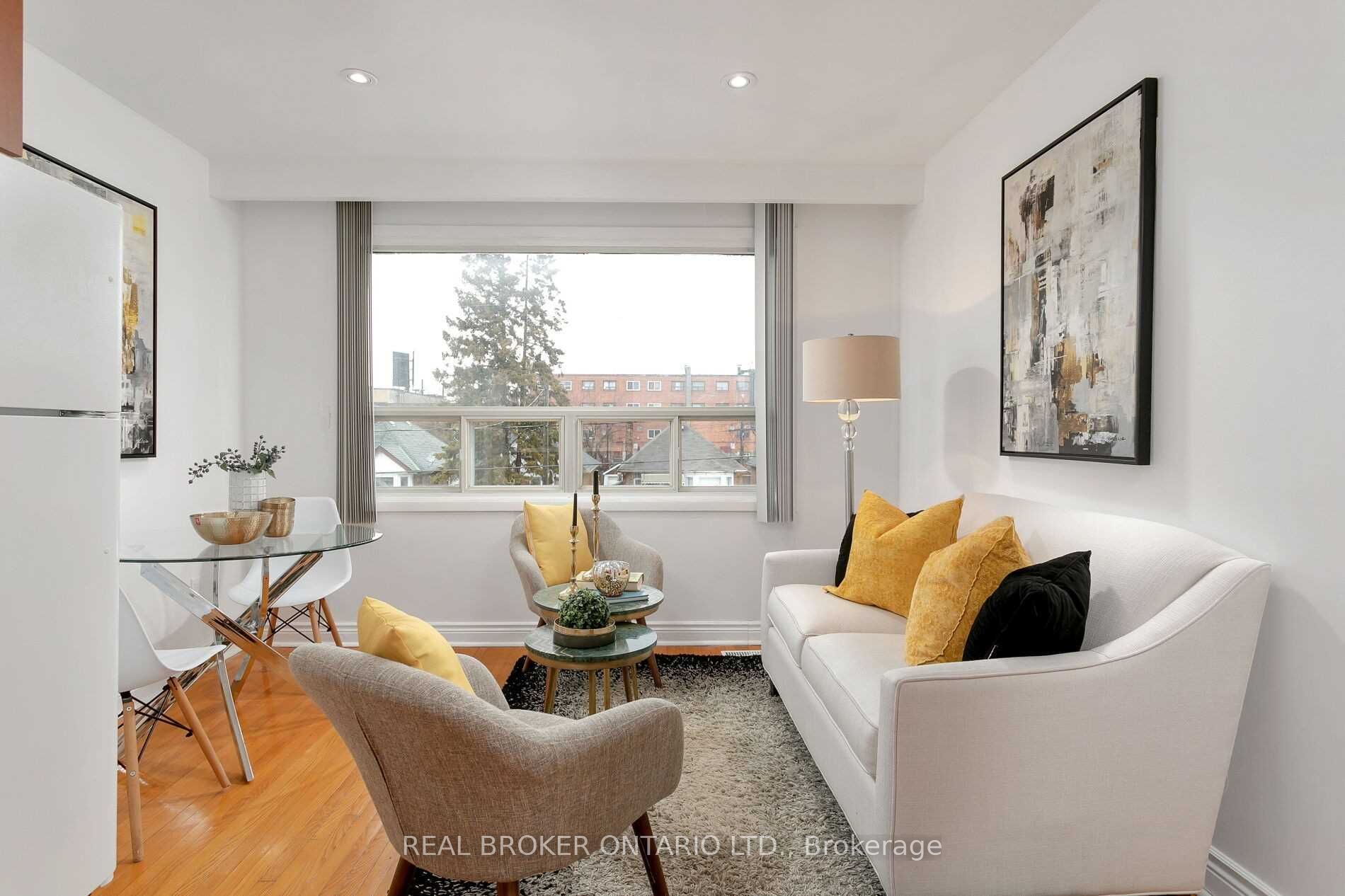 57 Lanark Avenue Upper Property Photo 3