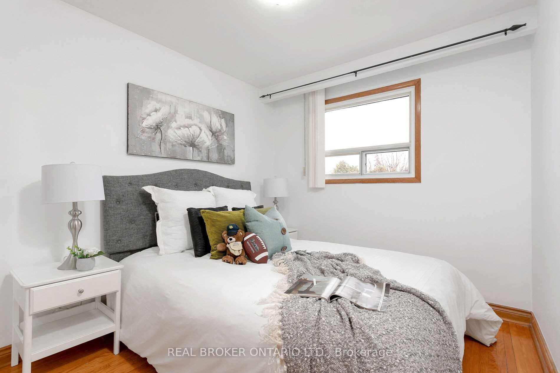 57 Lanark Avenue Upper Property Photo 7