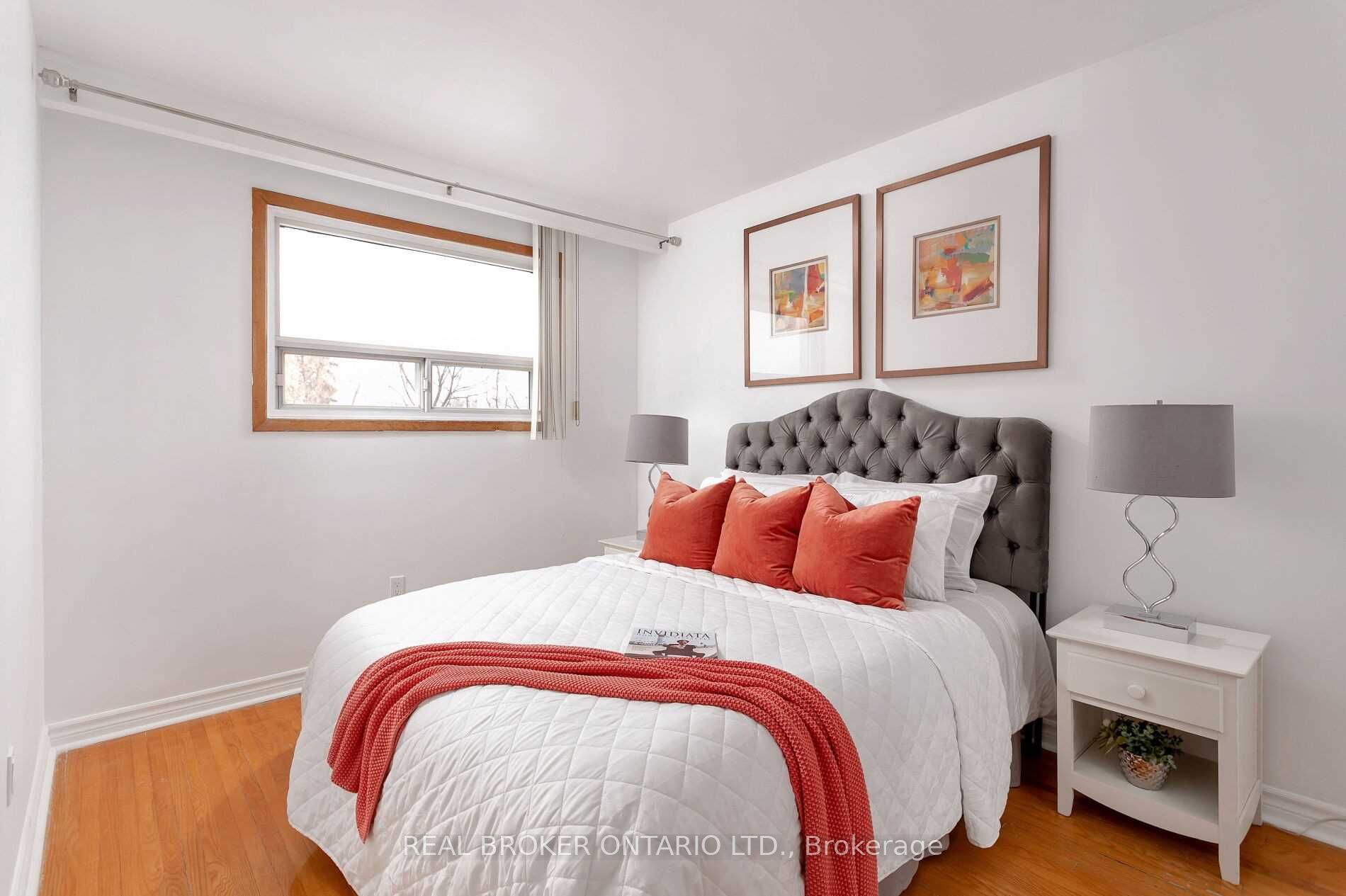 57 Lanark Avenue Upper Property Photo 8