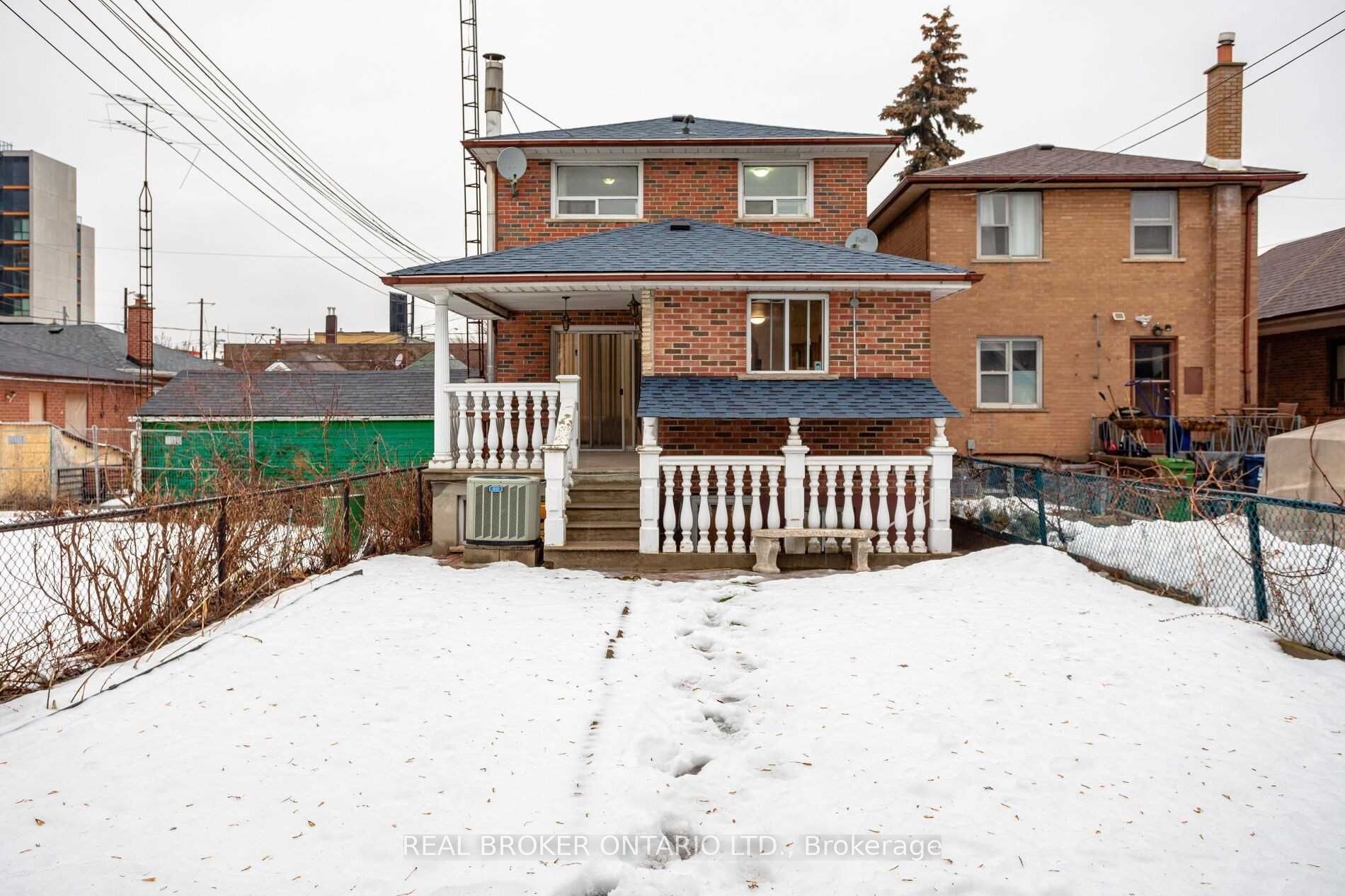 57 Lanark Avenue Upper Property Photo 10