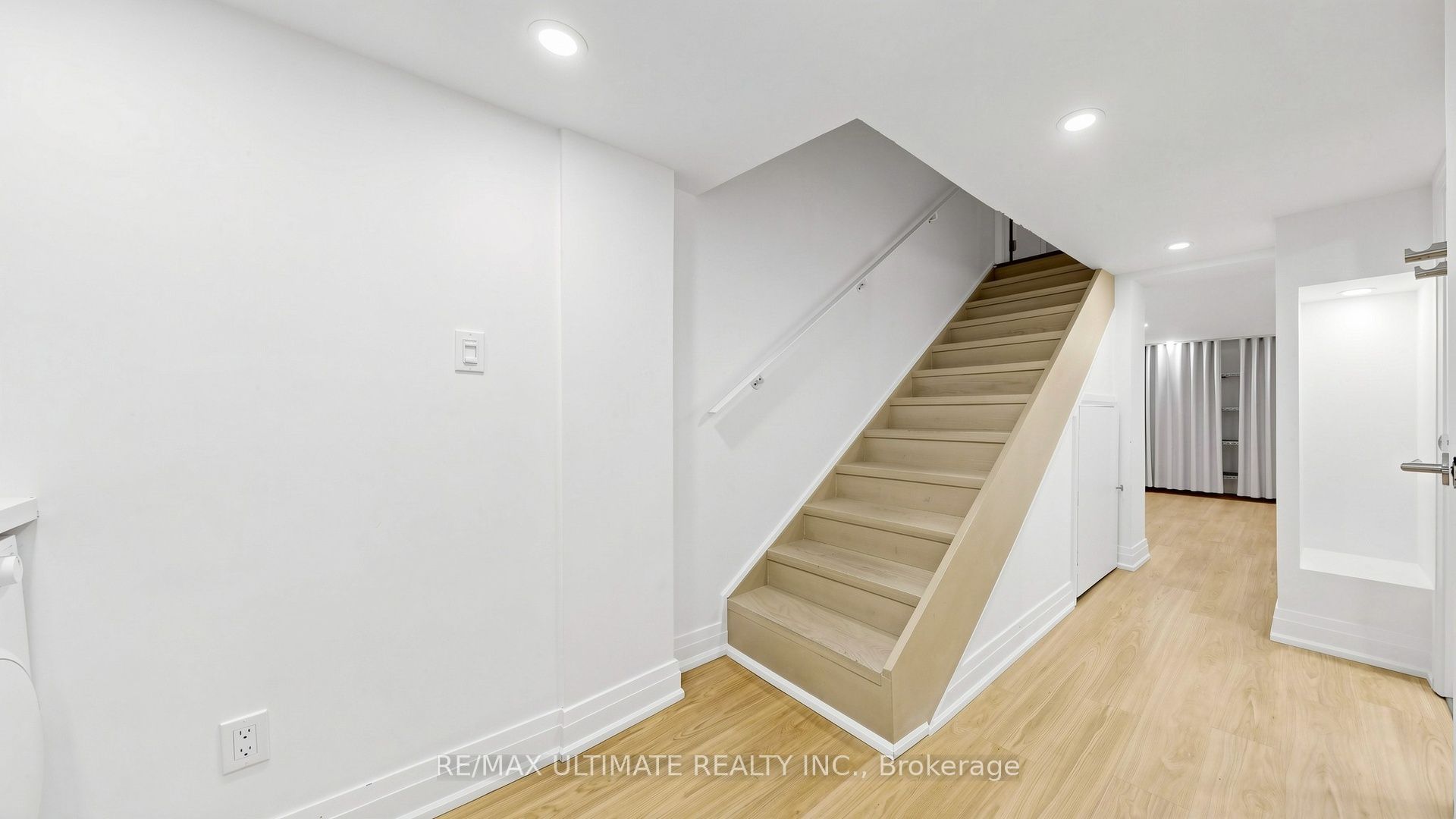 5 Collahie Street Property Photo 31