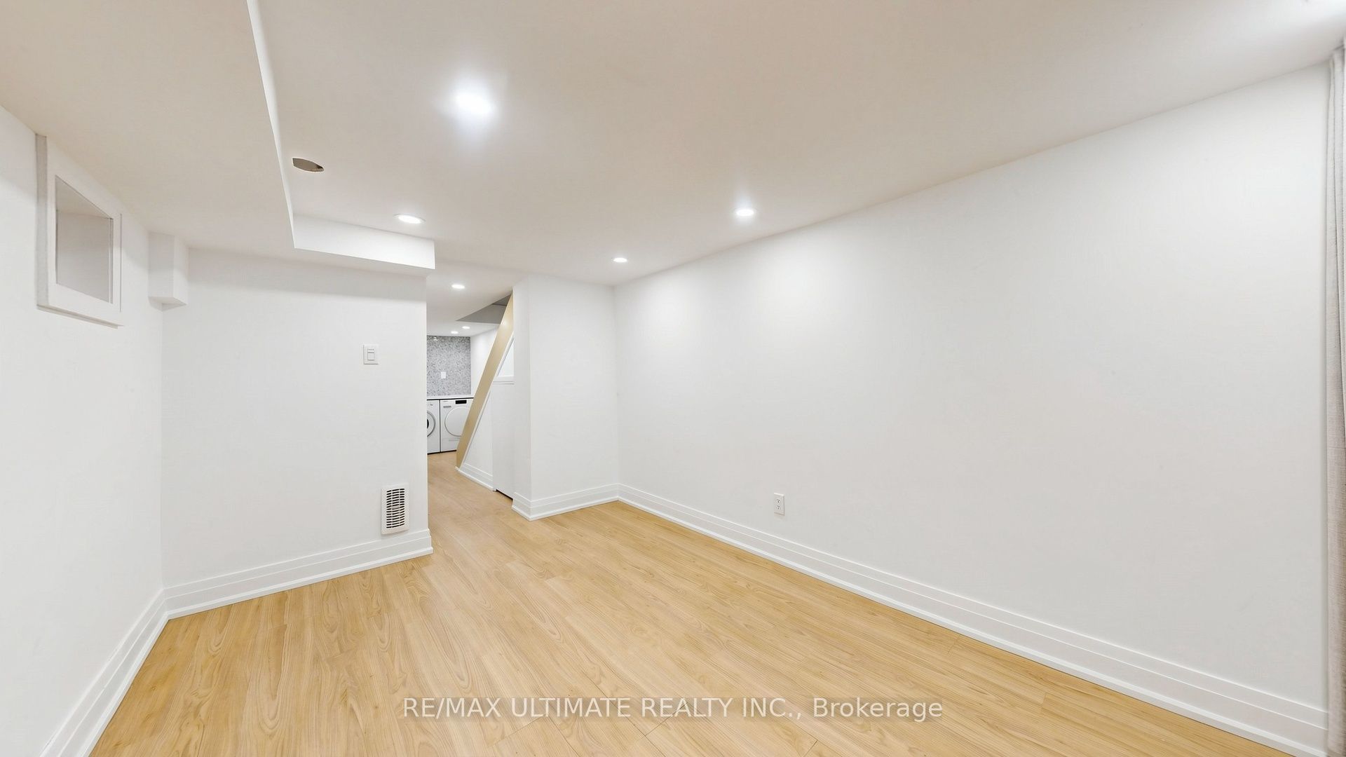 5 Collahie Street Property Photo 34