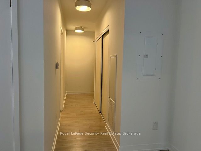 31 Tippett Road 645 Property Photo 14