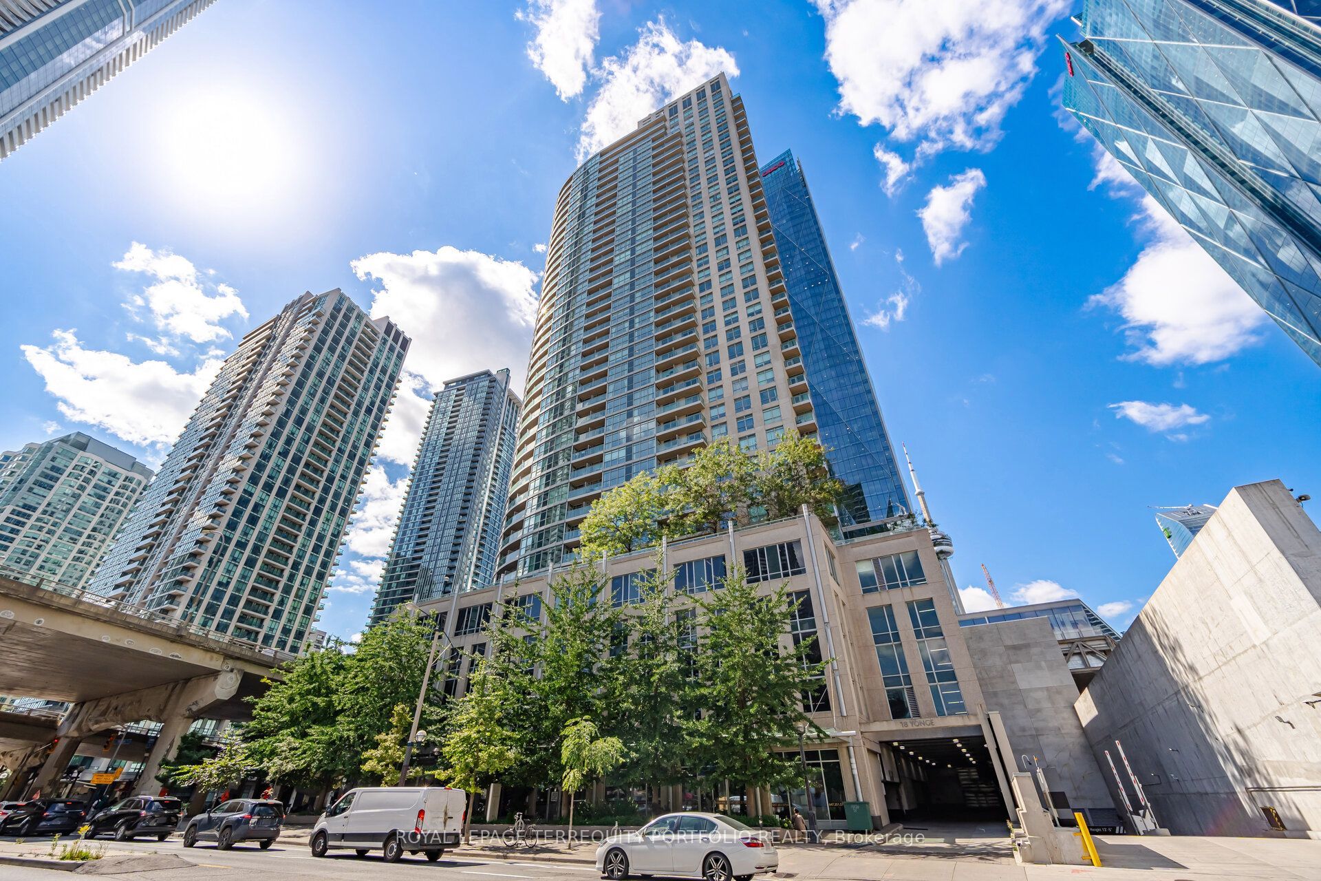 18 Yonge Street 1807 Property Photo 1