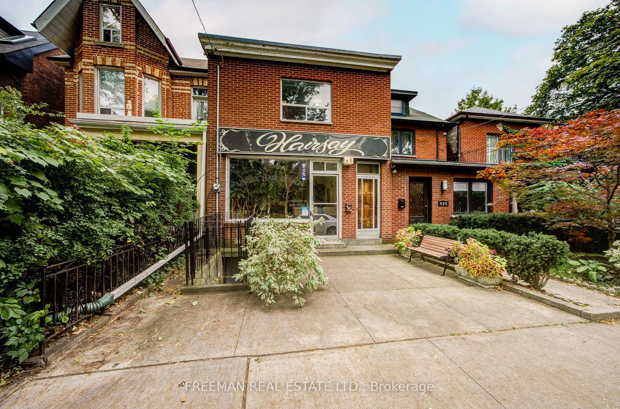 492 Manning Avenue Property Photo 2
