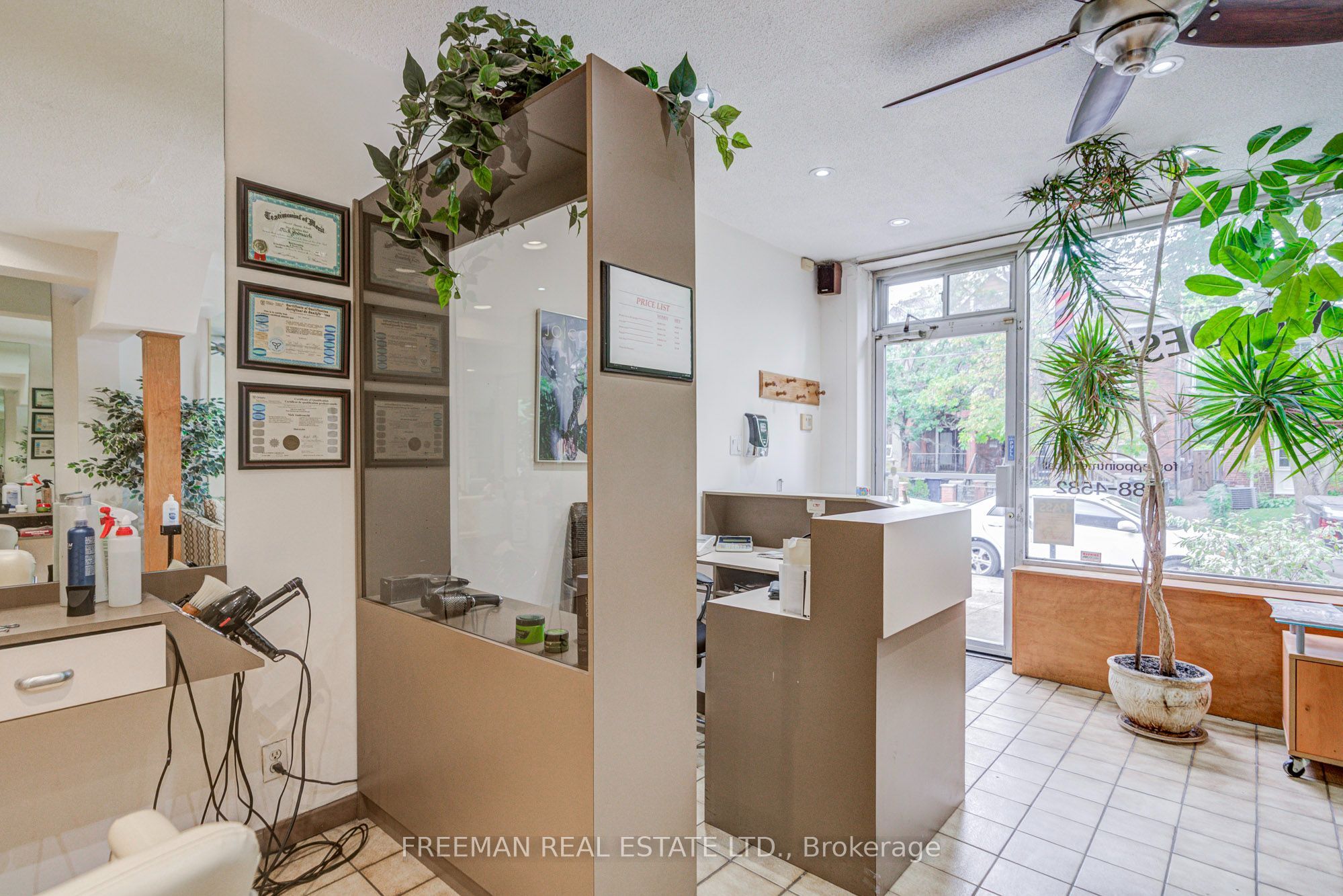 492 Manning Avenue Property Photo 17