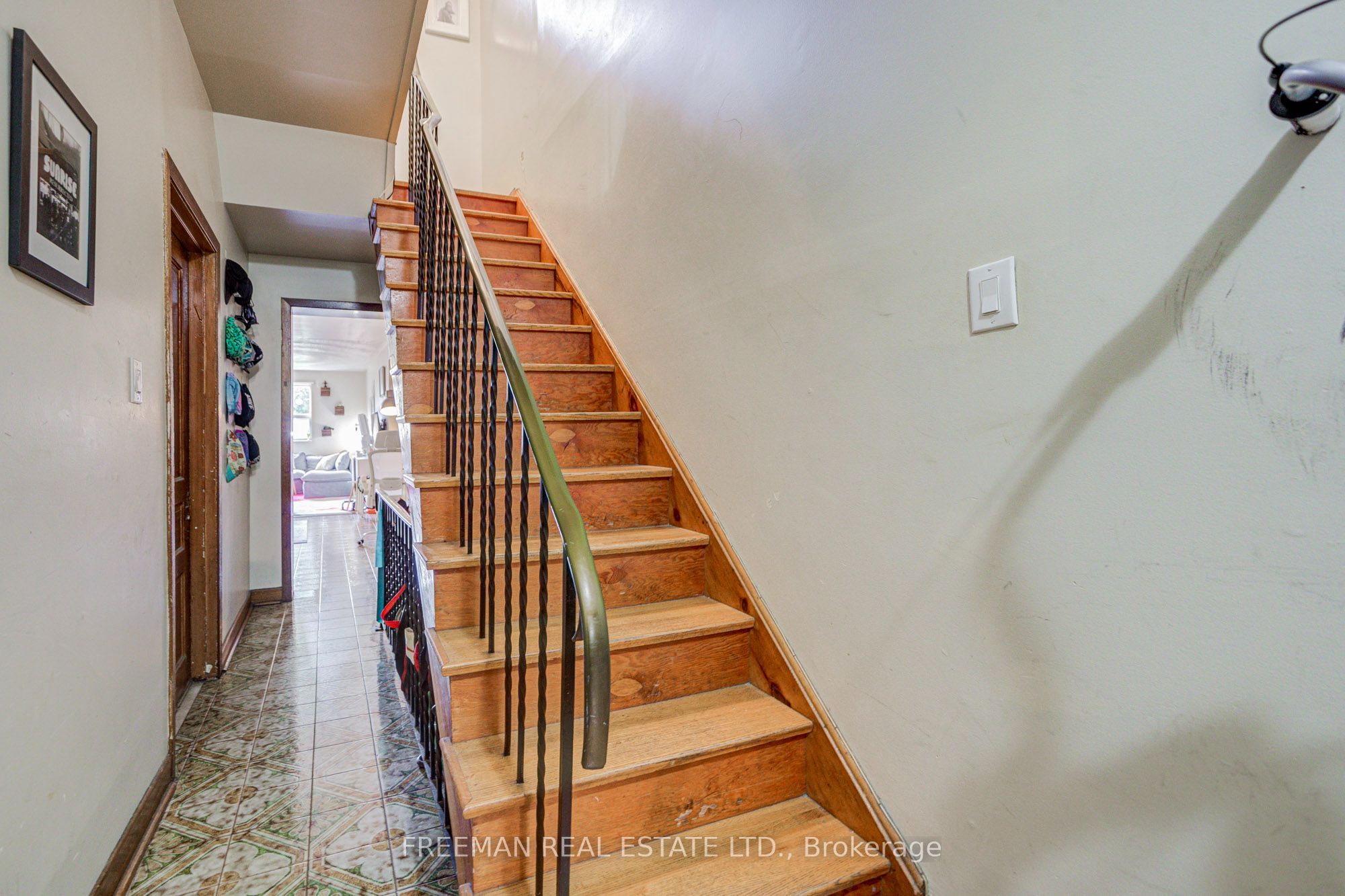 492 Manning Avenue Property Photo 18