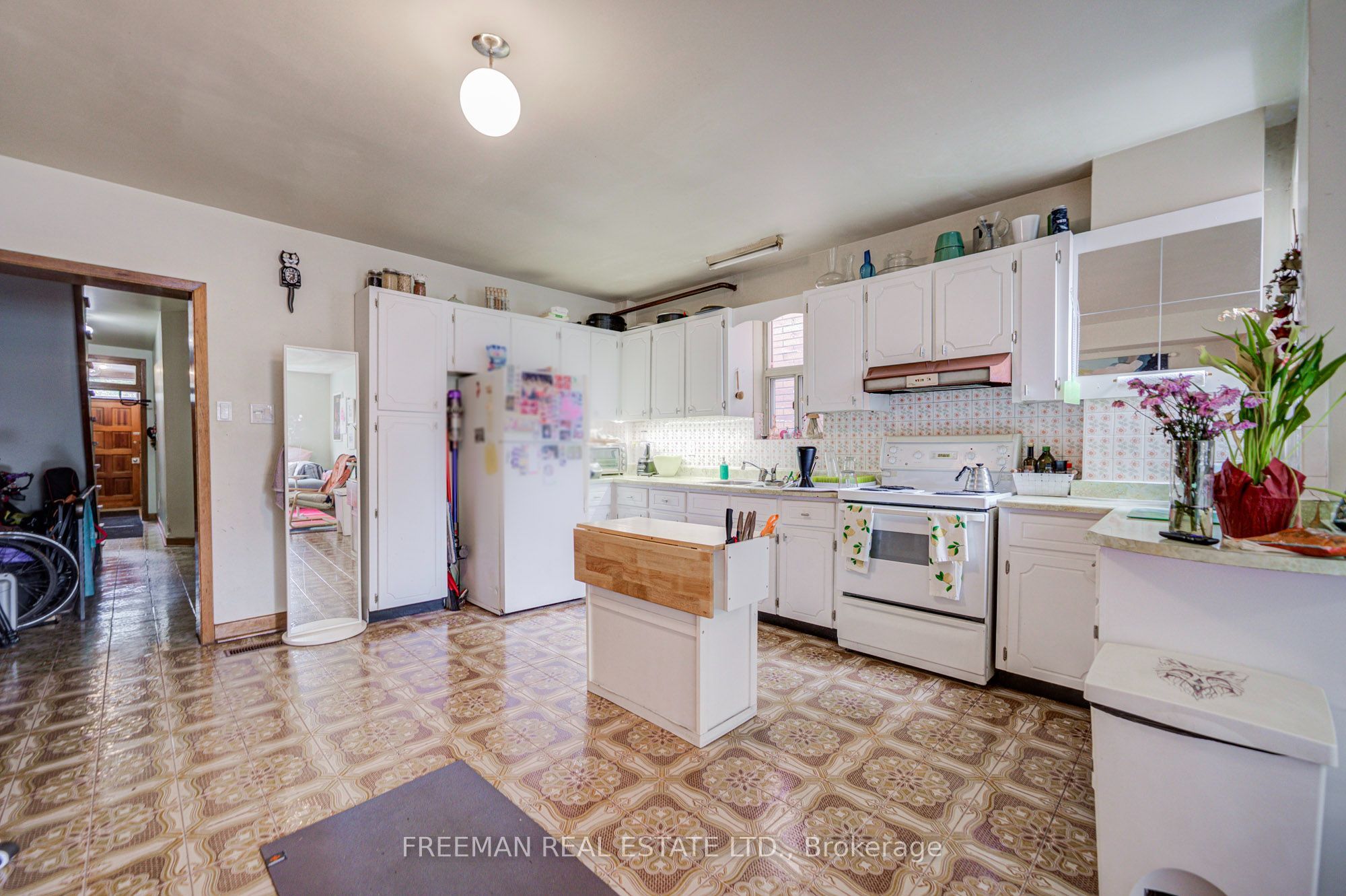 492 Manning Avenue Property Photo 21