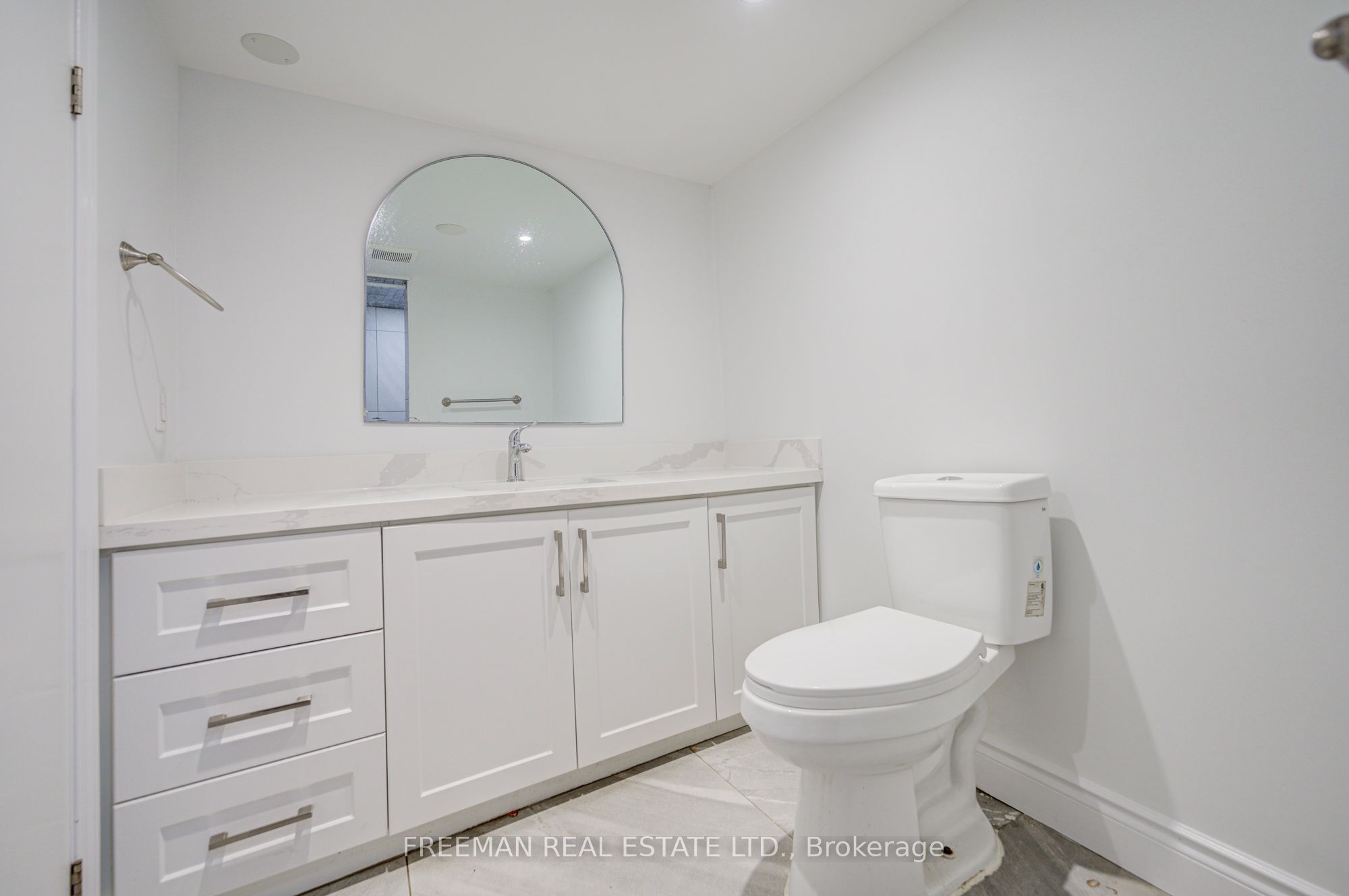 492 Manning Avenue Property Photo 33