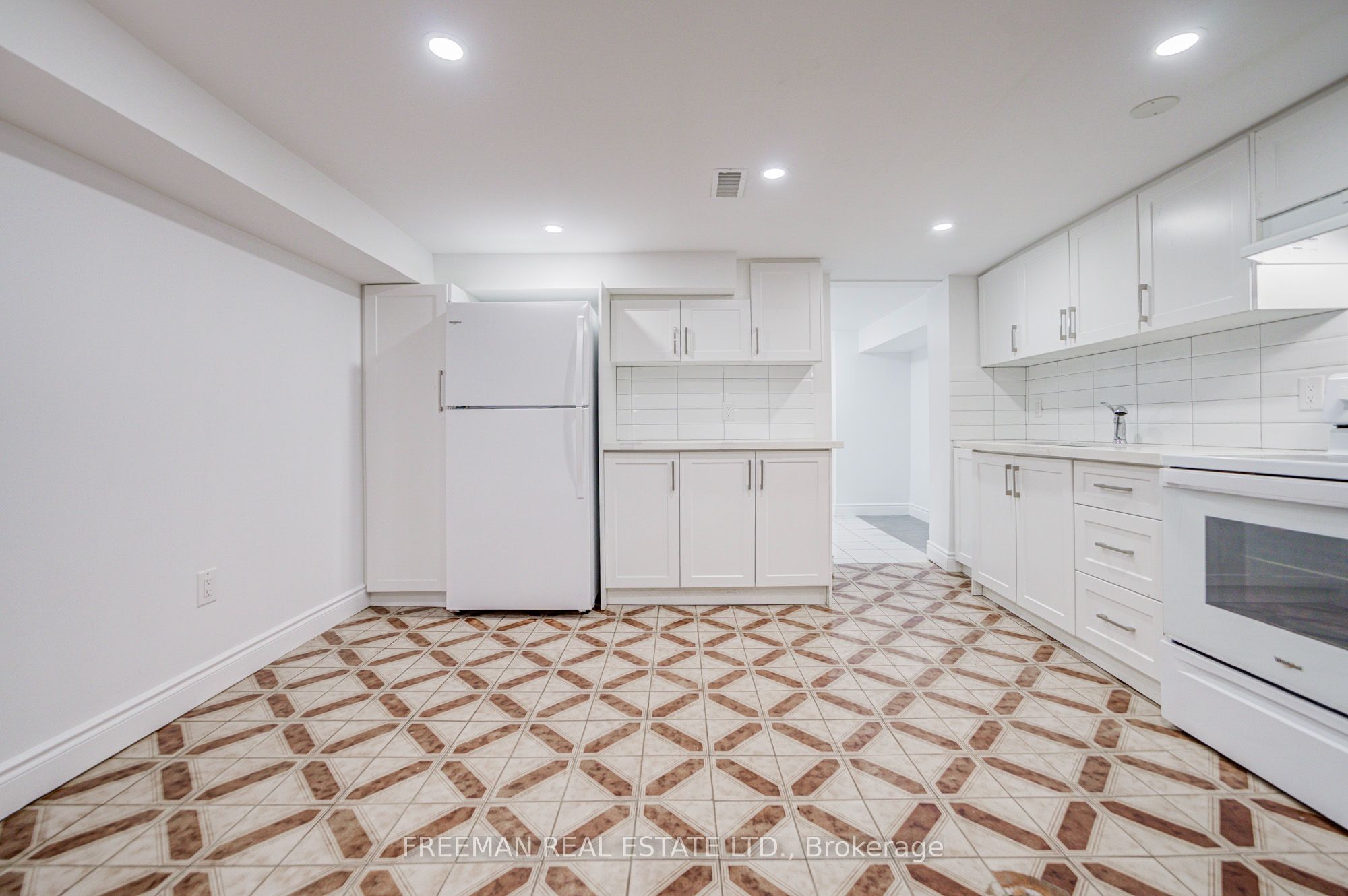 492 Manning Avenue Property Photo 35