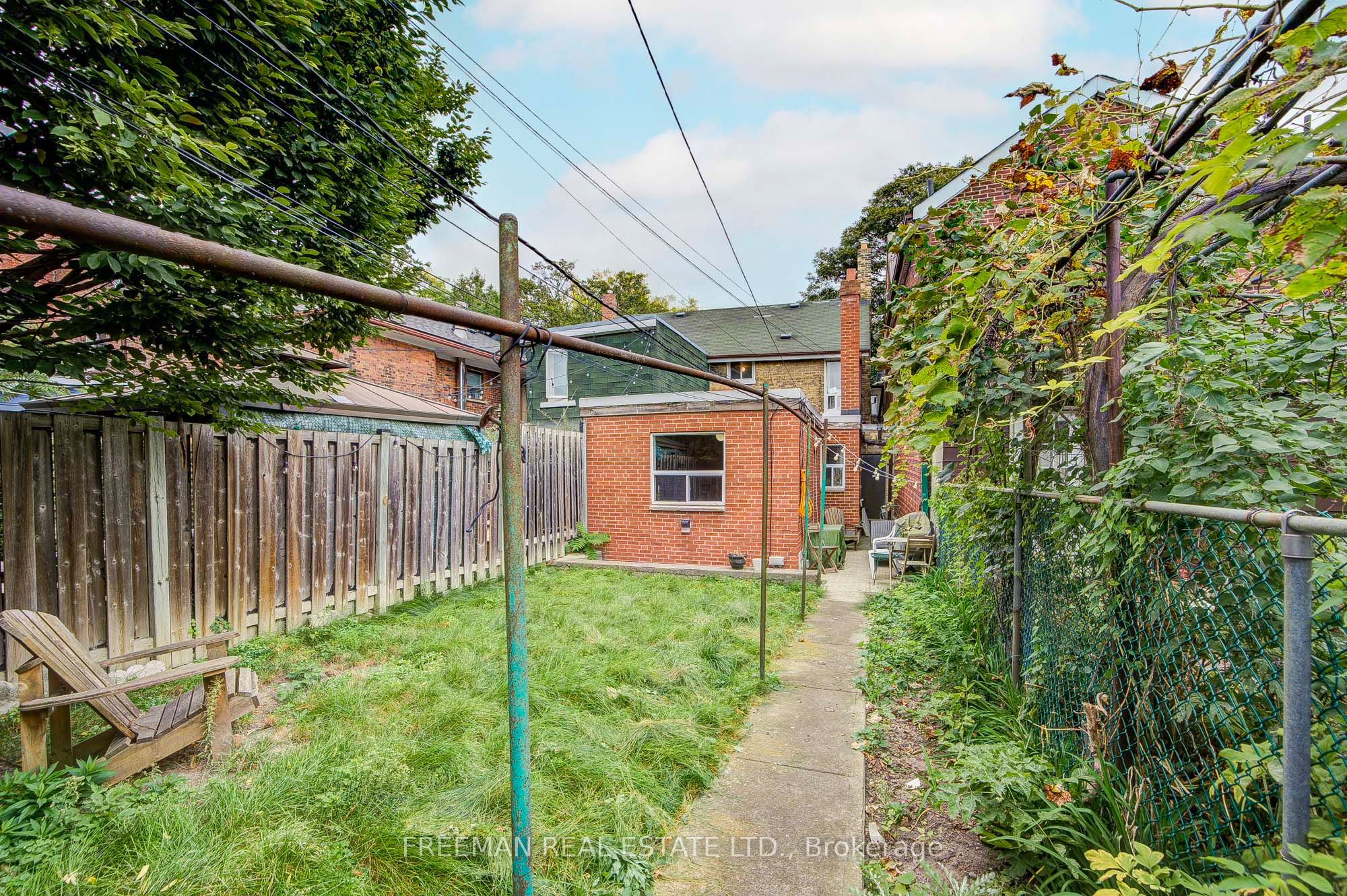 492 Manning Avenue Property Photo 45