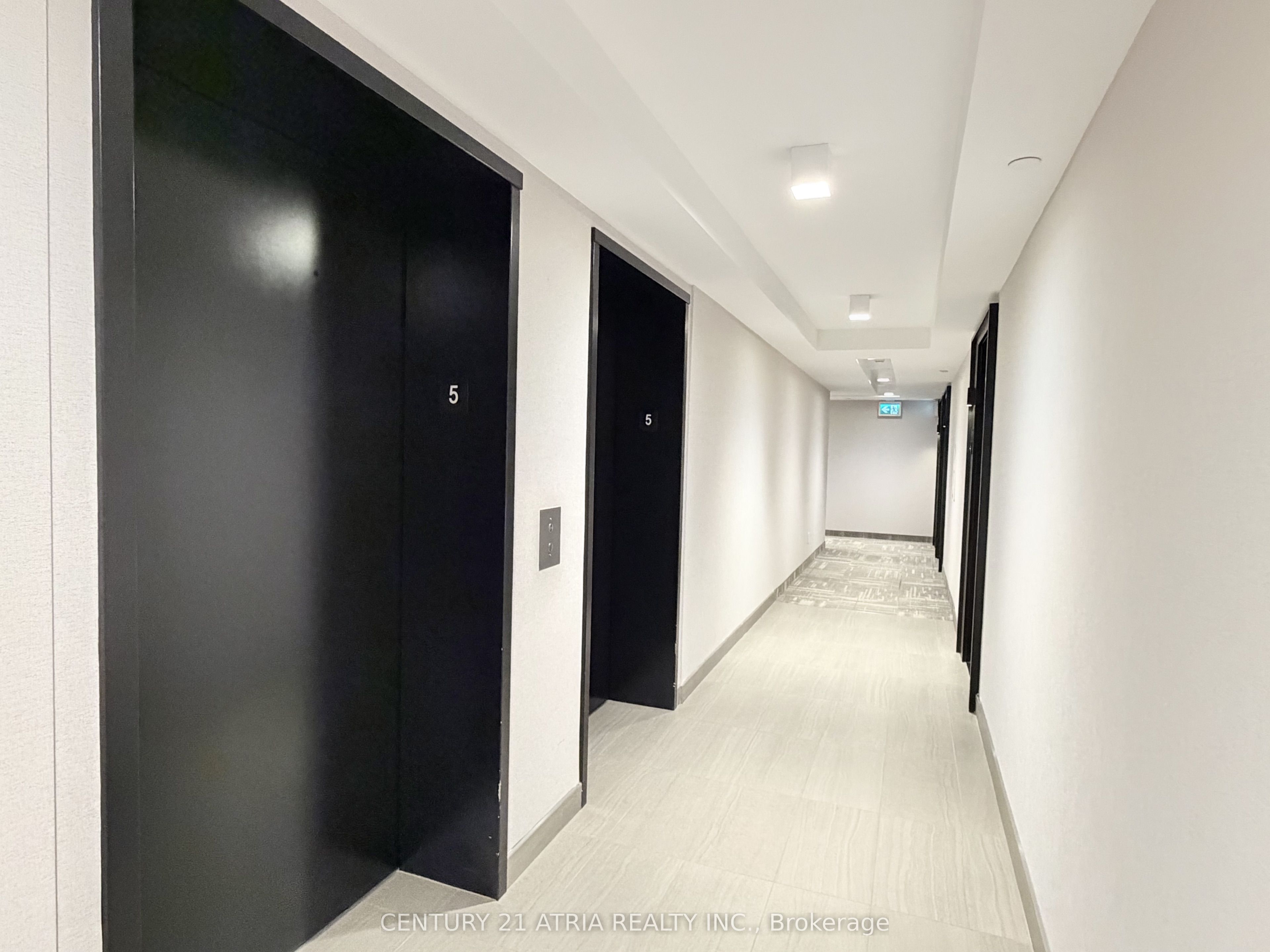 125 Redpath Avenue 512 Property Photo 6