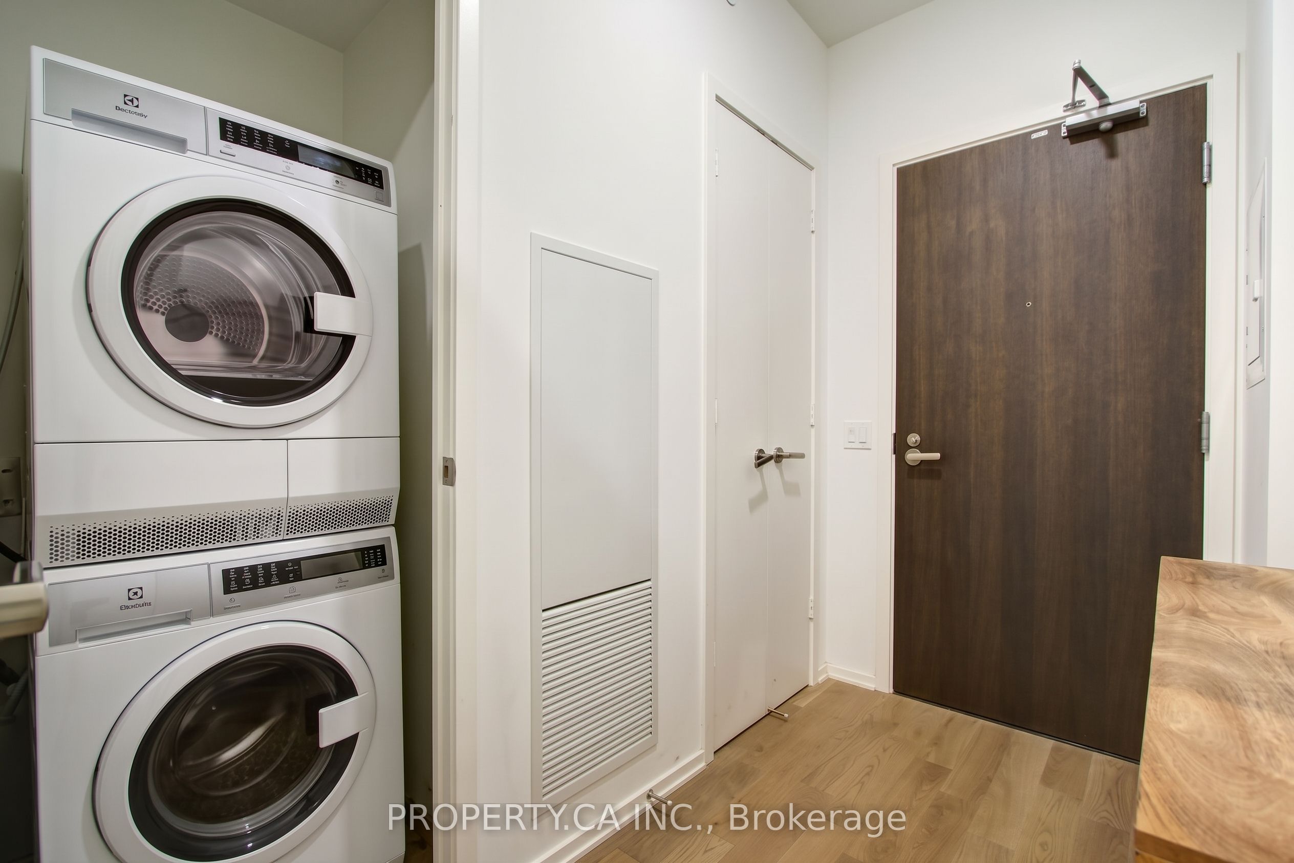 12 Bonnycastle Street 716 Property Photo 4