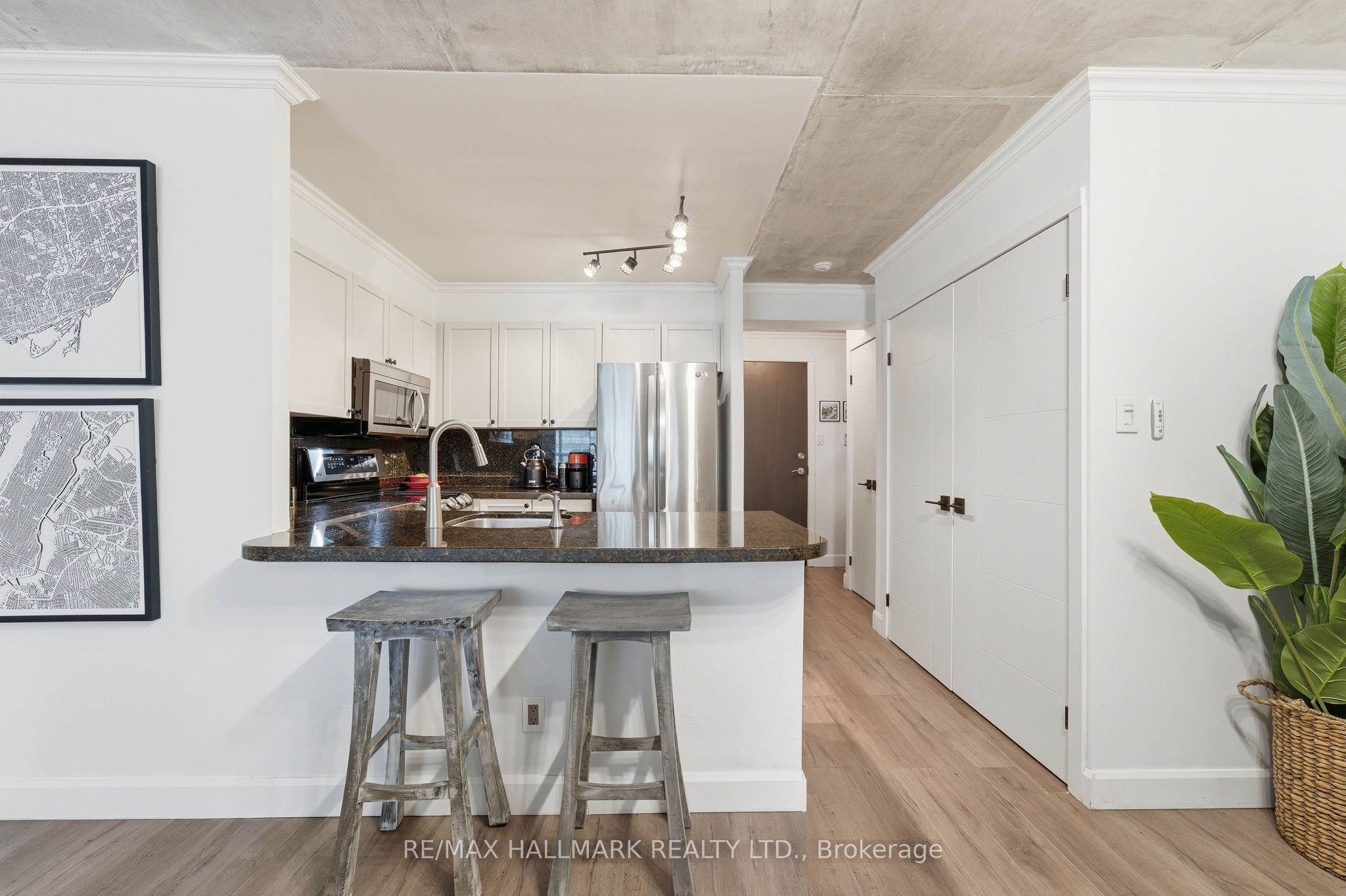 600 Queens Quay W 705 Property Photo 2