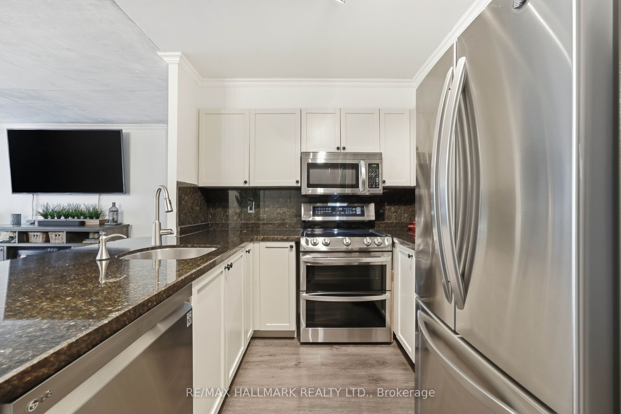 600 Queens Quay W 705 Property Photo 4