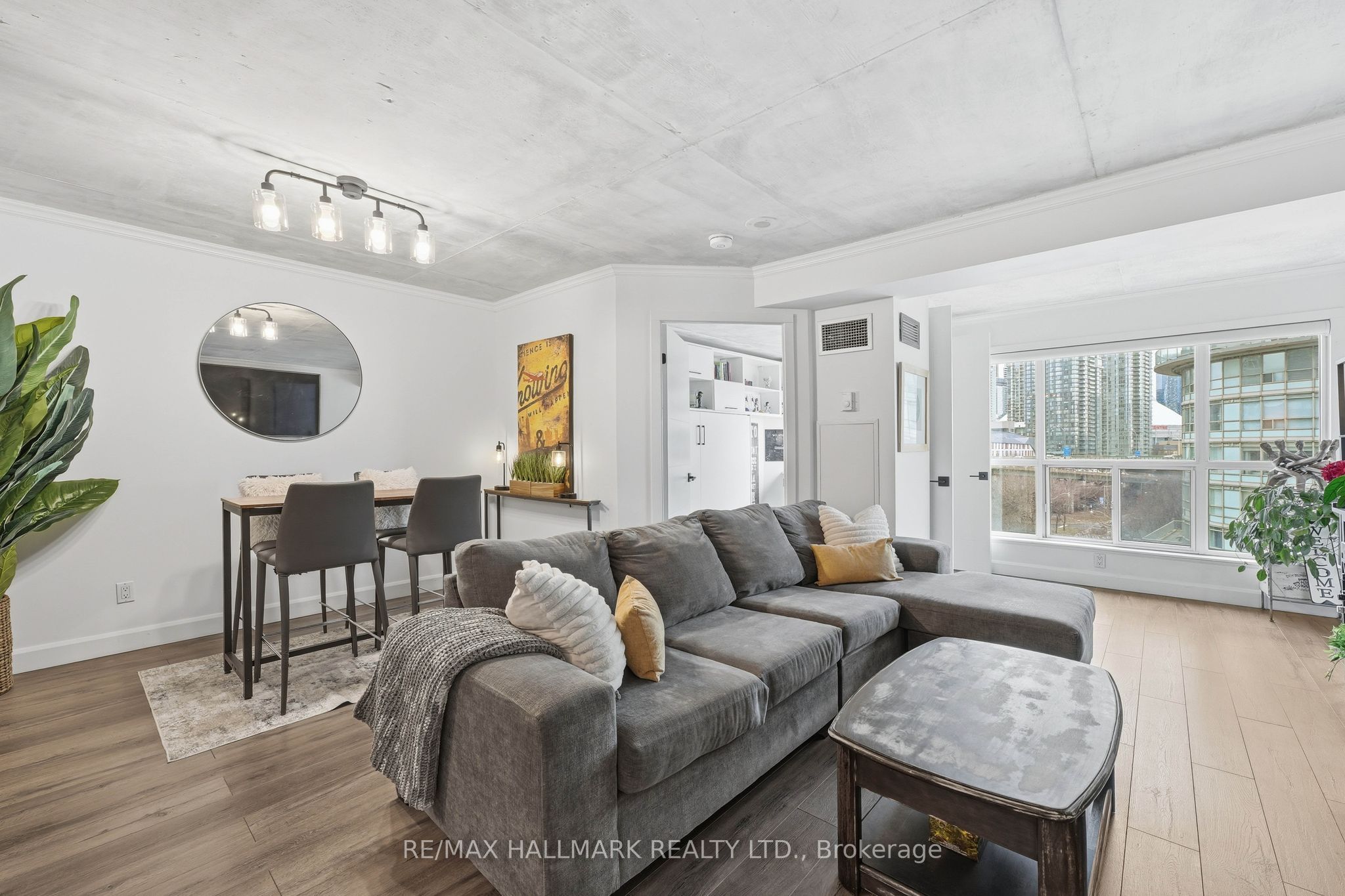 600 Queens Quay W 705 Property Photo 8