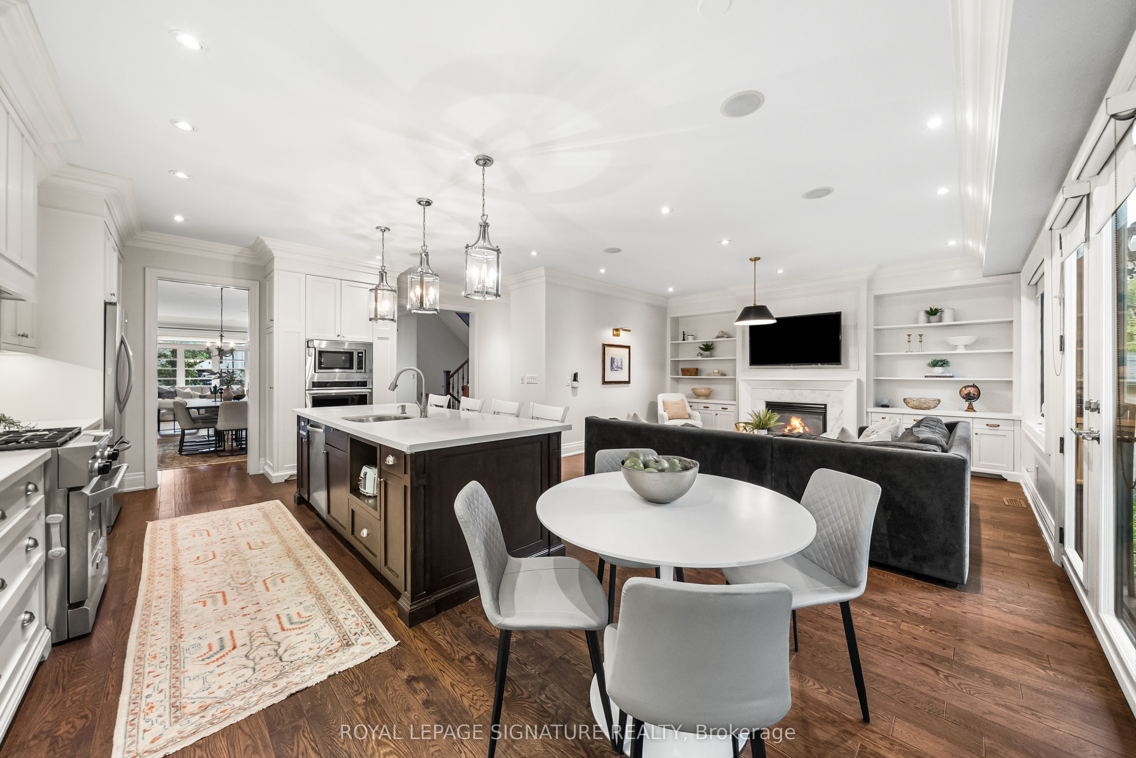 39 Regina Avenue Property Photo 1