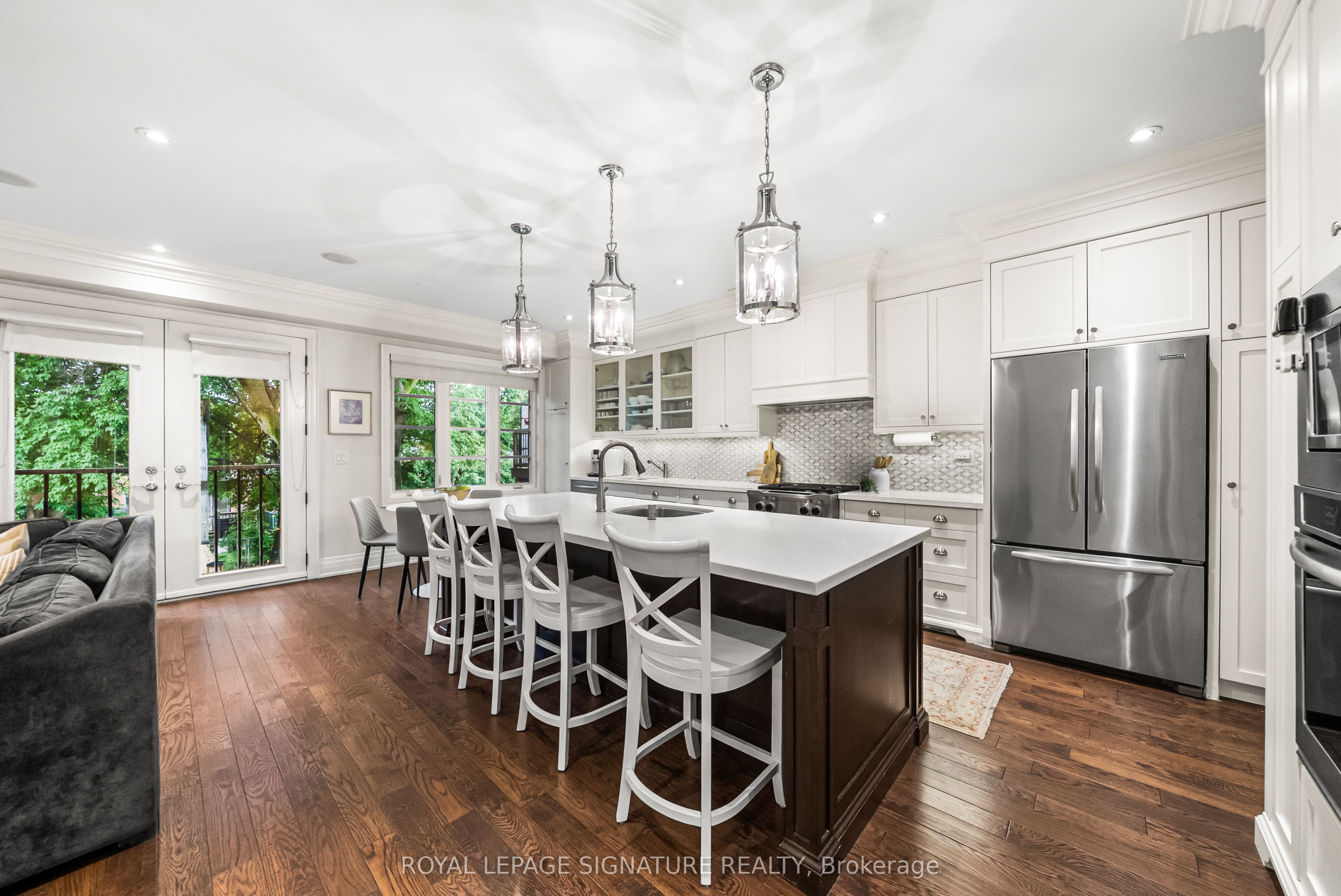 39 Regina Avenue Property Photo 10