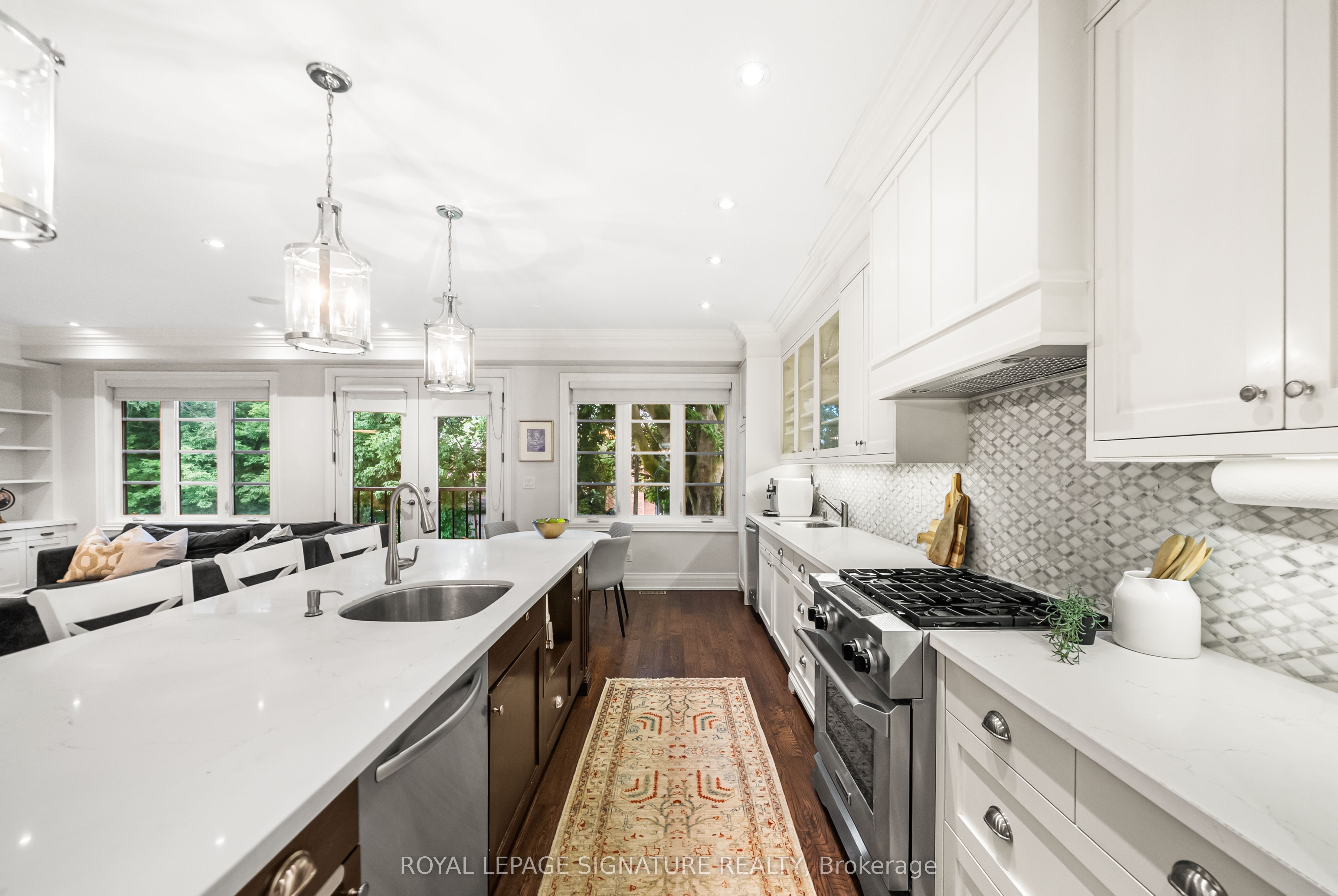 39 Regina Avenue Property Photo 11