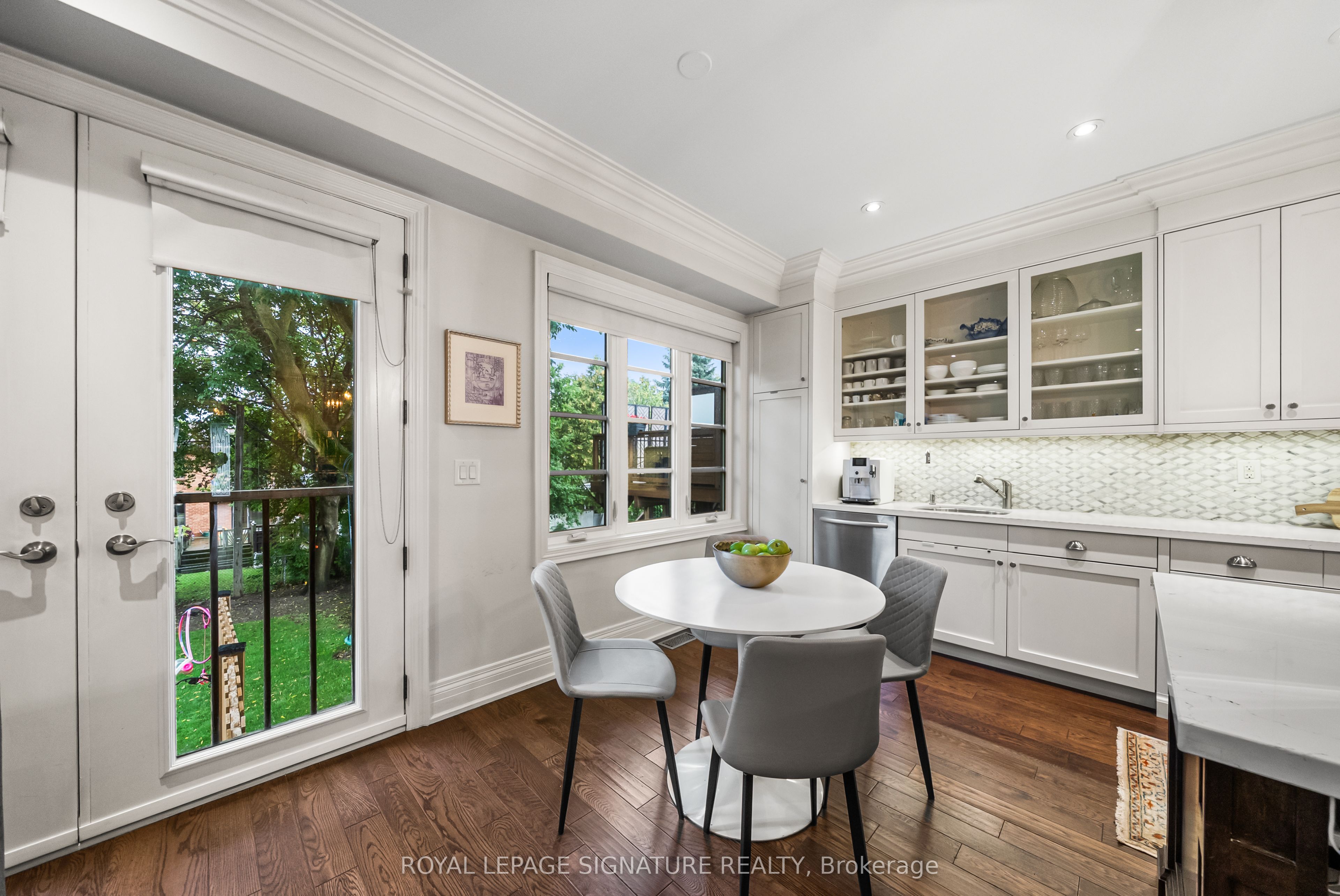39 Regina Avenue Property Photo 12