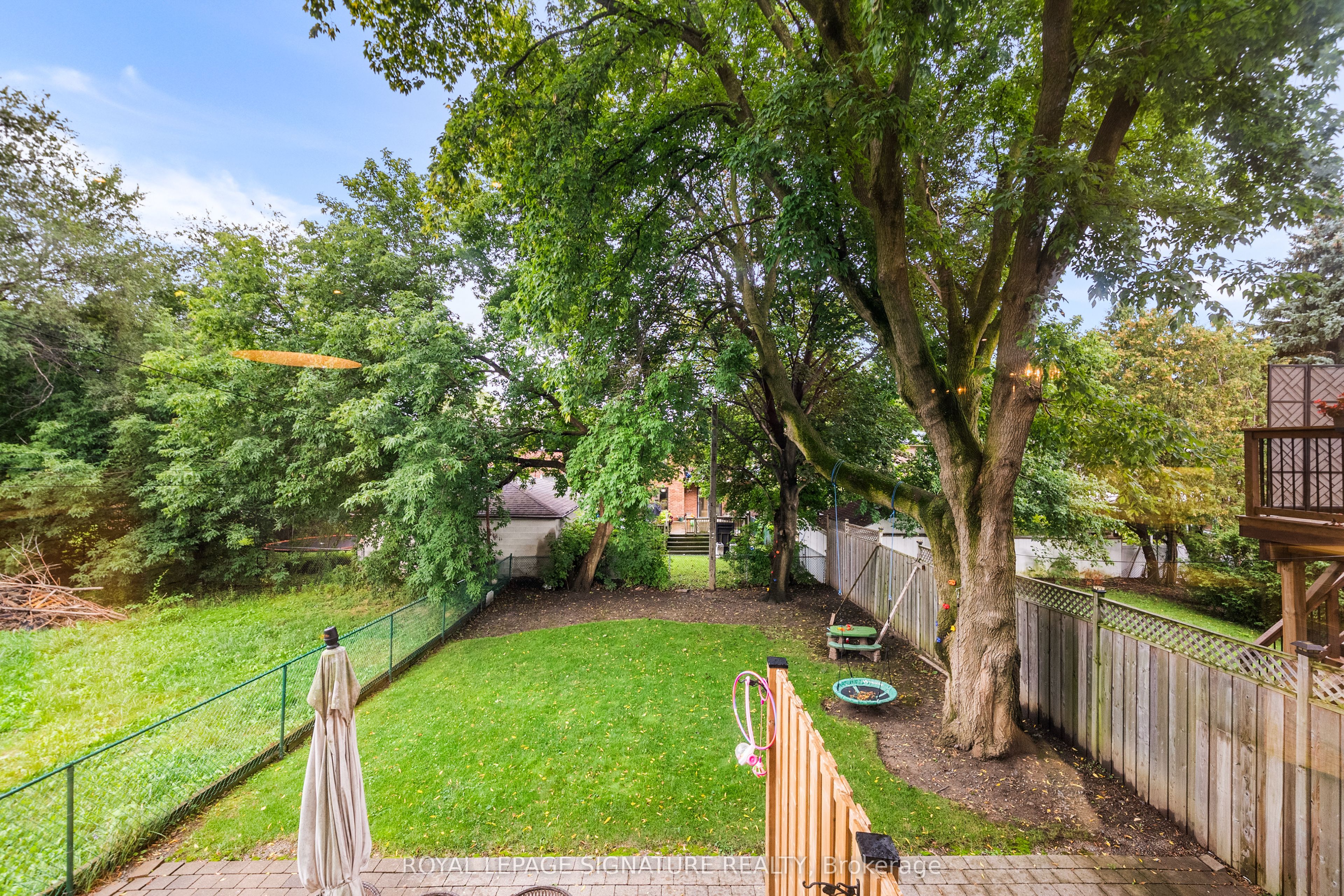 39 Regina Avenue Property Photo 16