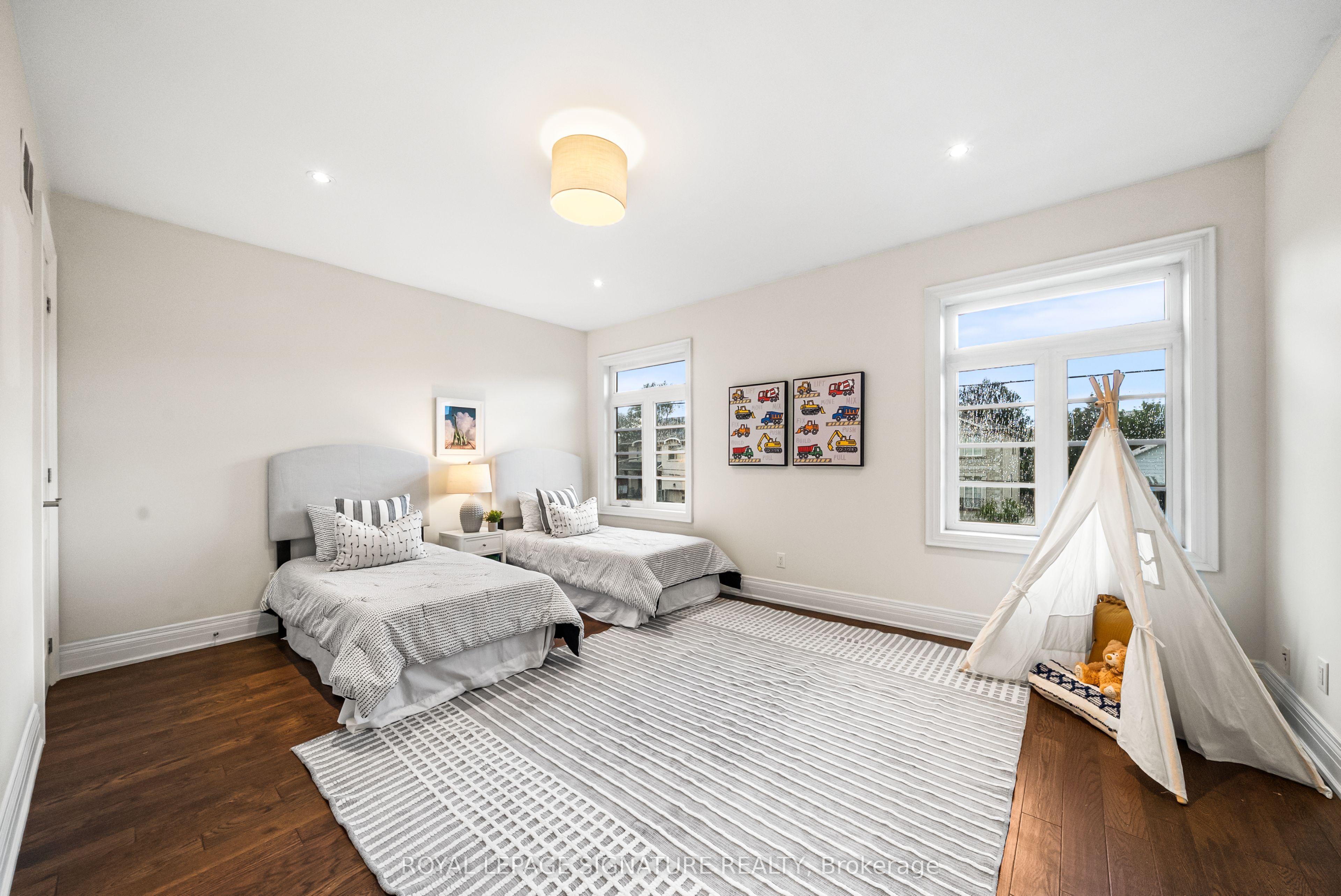 39 Regina Avenue Property Photo 22