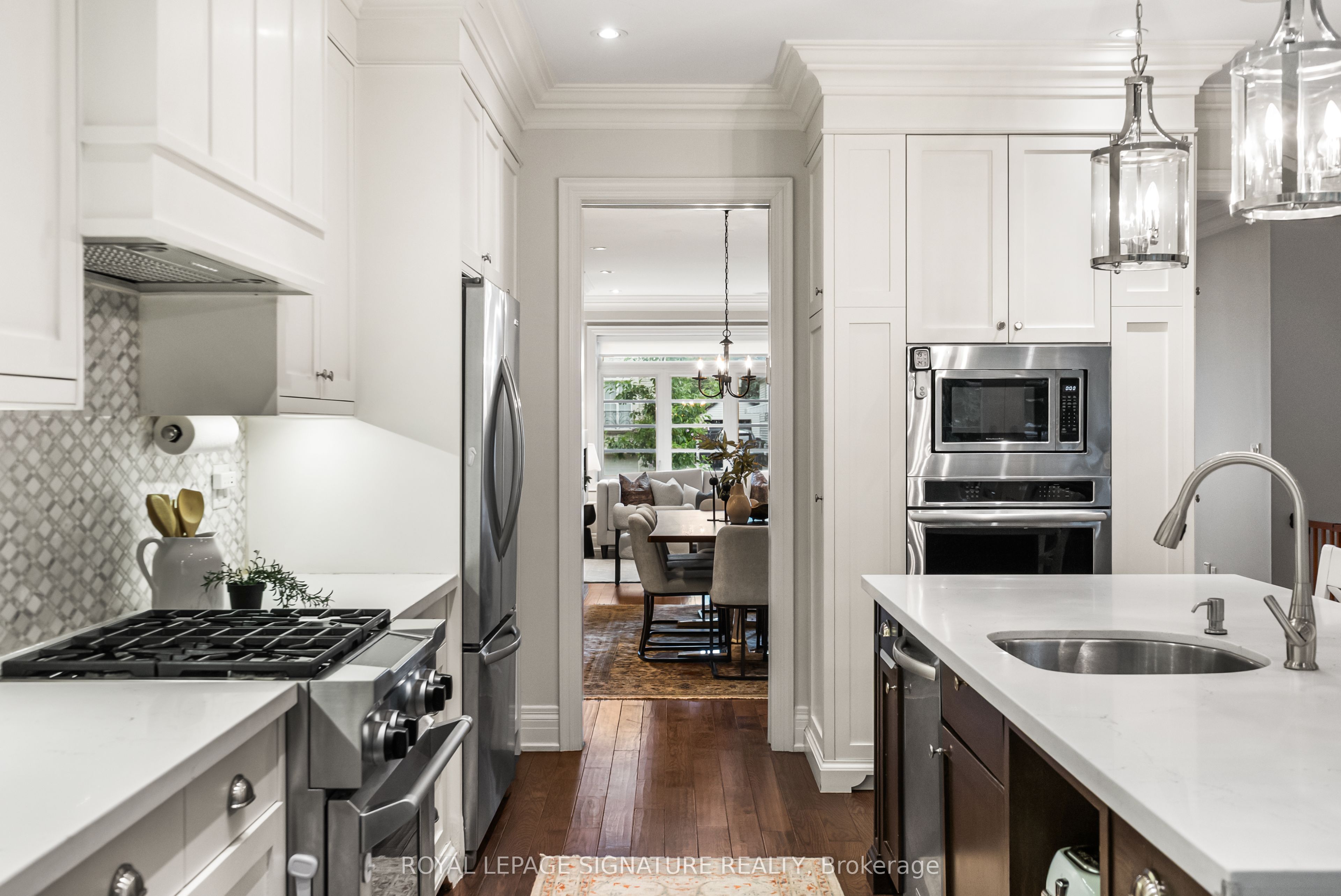 39 Regina Avenue Property Photo 29