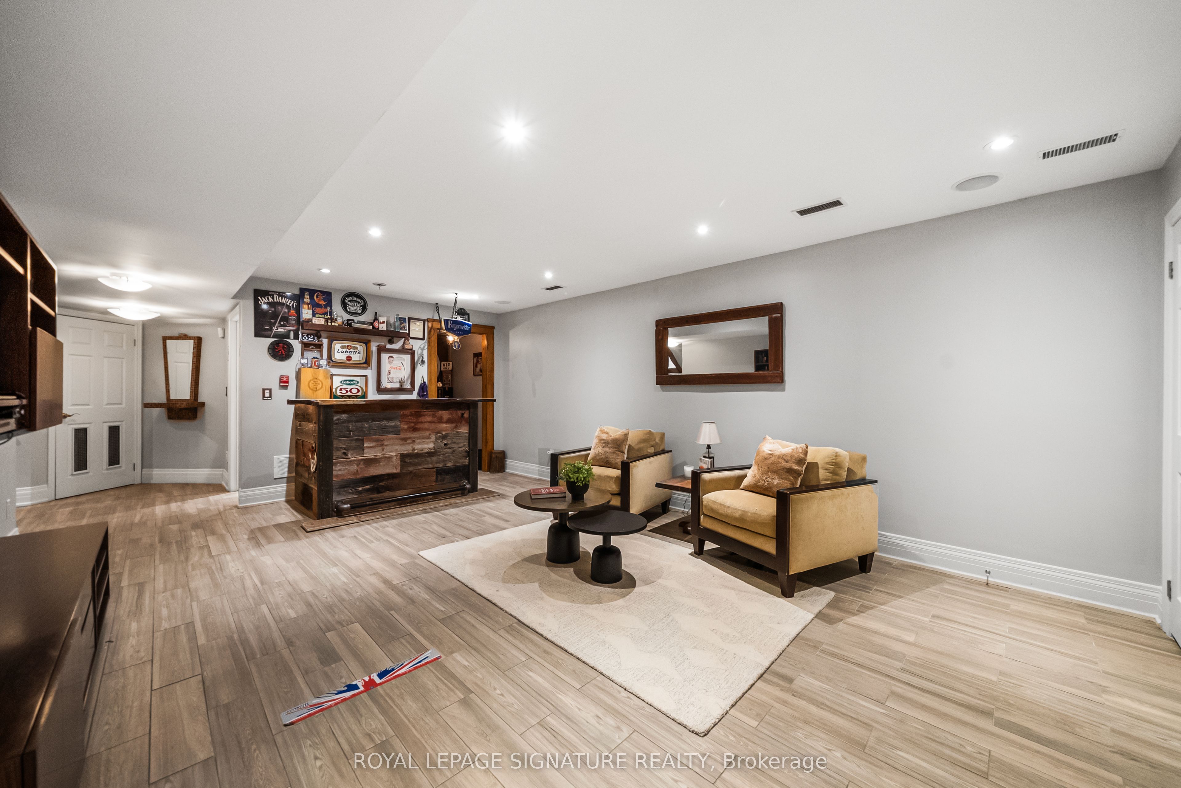 39 Regina Avenue Property Photo 31